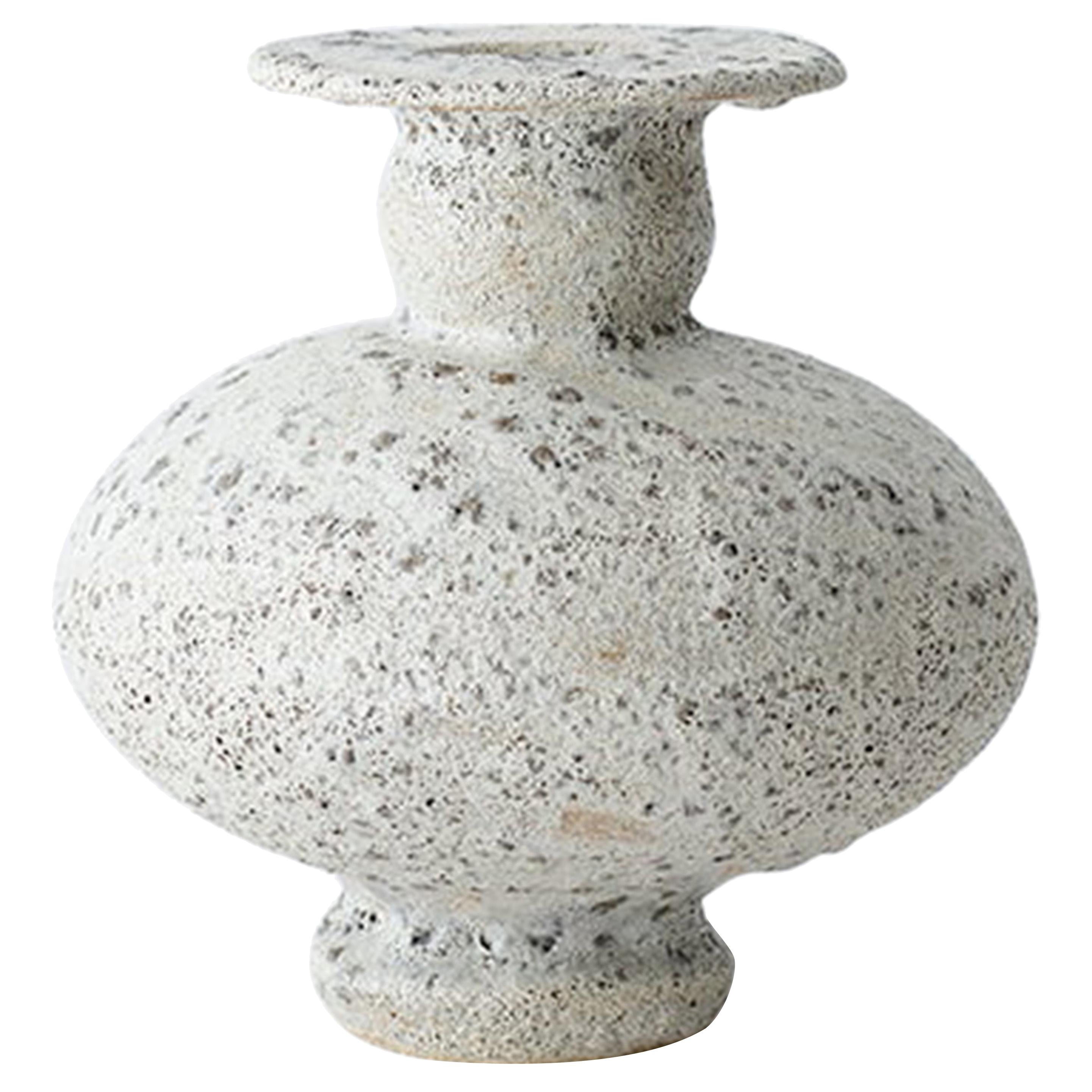 Cálpide Granito Stoneware Vase by Raquel Vidal and Pedro Paz
