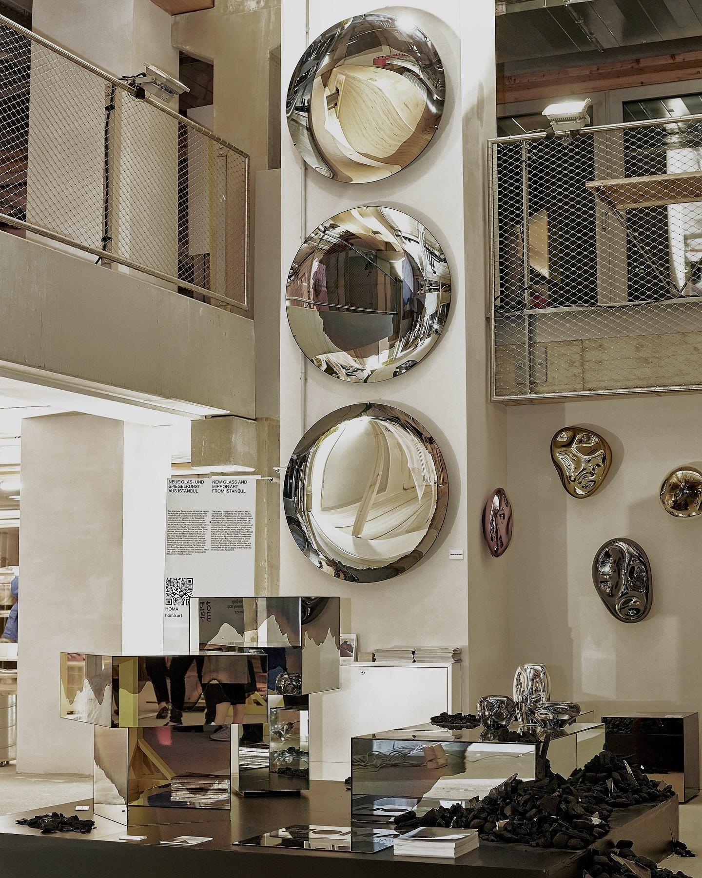 Miroir argenté sculpté en verre soufflé à la main Calsilica I par Homa en vente 2