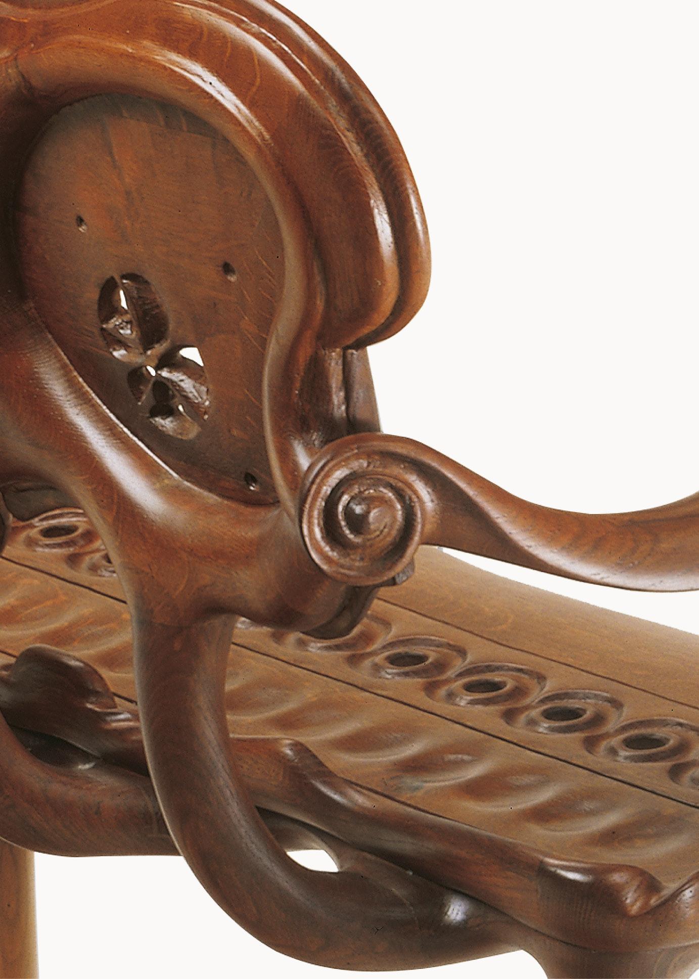 Verniciato Calvet Bench, by Antonio Gaudi, Model artisan crafted, Modernist, Spanish in vendita