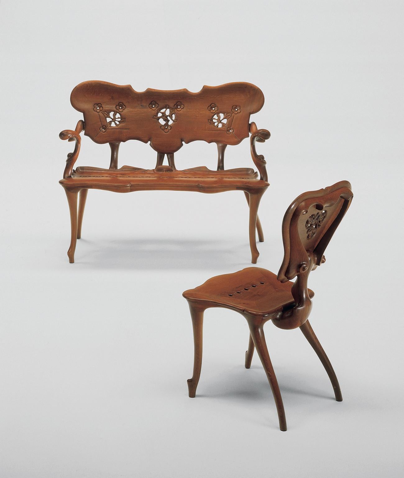 Modern Calvet Chair, Antonio Gaudí For Sale