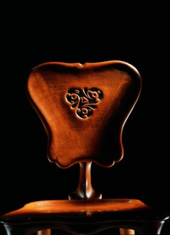 Calvet chair in solid oak by Antoni Gaudí 20th century Spanish modernist design