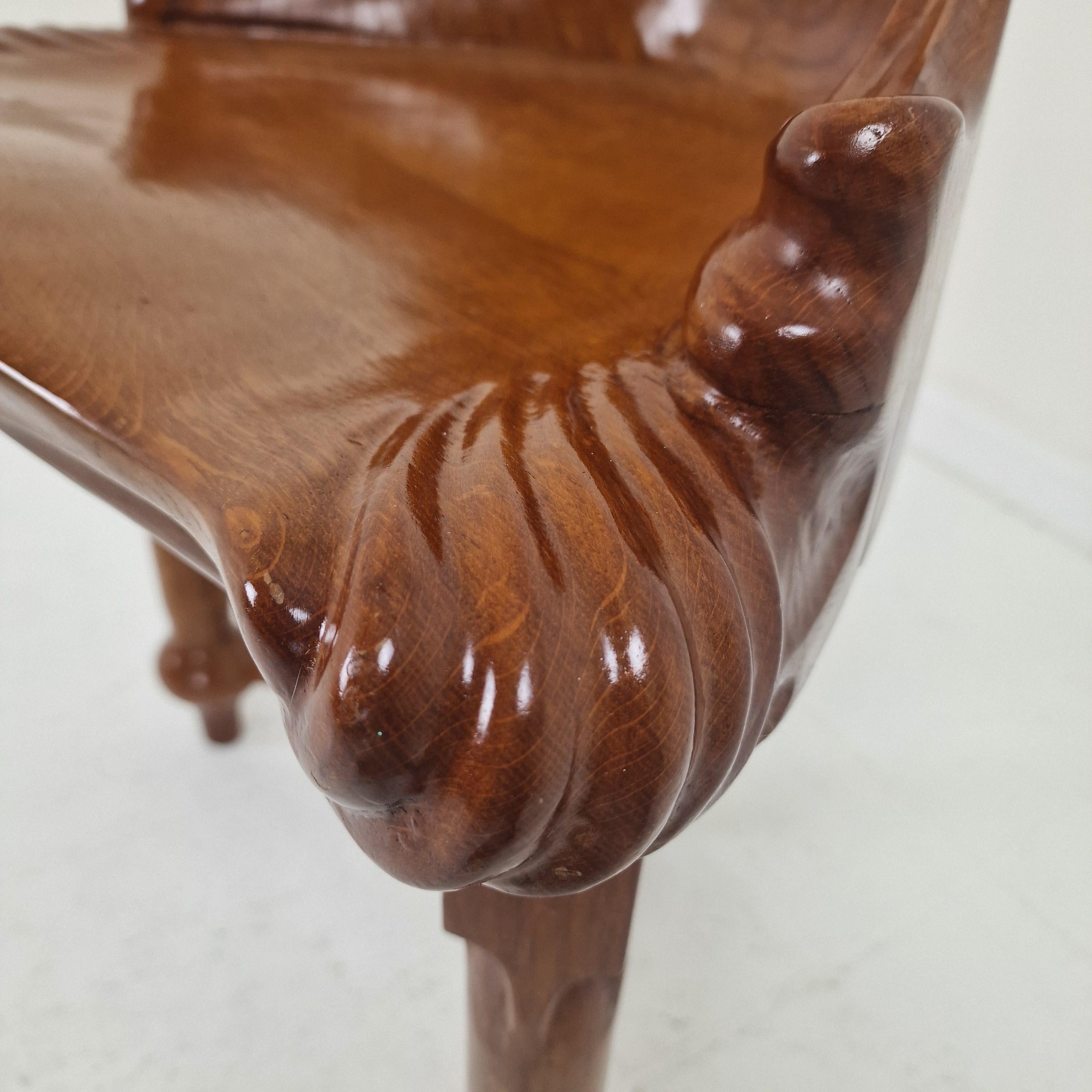 Calvet Hocker von Antoni Gaudí neu aufgelegt von BD Design im Angebot 8