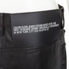 Pantalones utilitarios de corte recto de piel de cordero negra de CALVIN KLEIN 205W39NYC, talla IT40 S