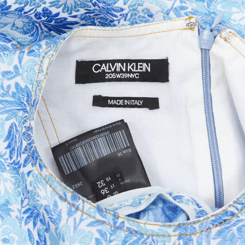 CALVIN KLEIN 205W39NYC RAF SIMONS Blaues ärmelloses Oberteil aus Jacquard mit Blumenmuster Fr36 S im Angebot 4