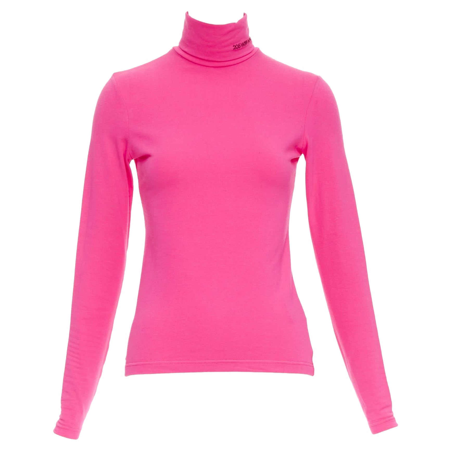 Calvin Klein 205W39NYC Dolcevita a manica lunga ricamato con logo in rosa superfine I.L.A. in vendita