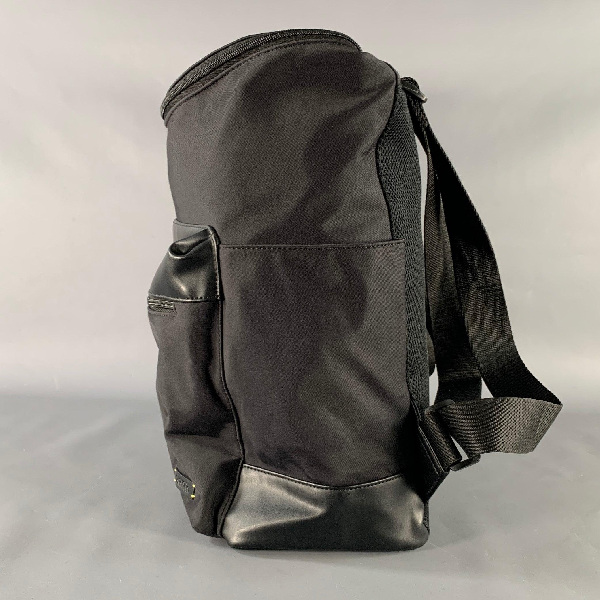 CALVIN KLEIN Bolsa mochila de nailon negro en venta 1