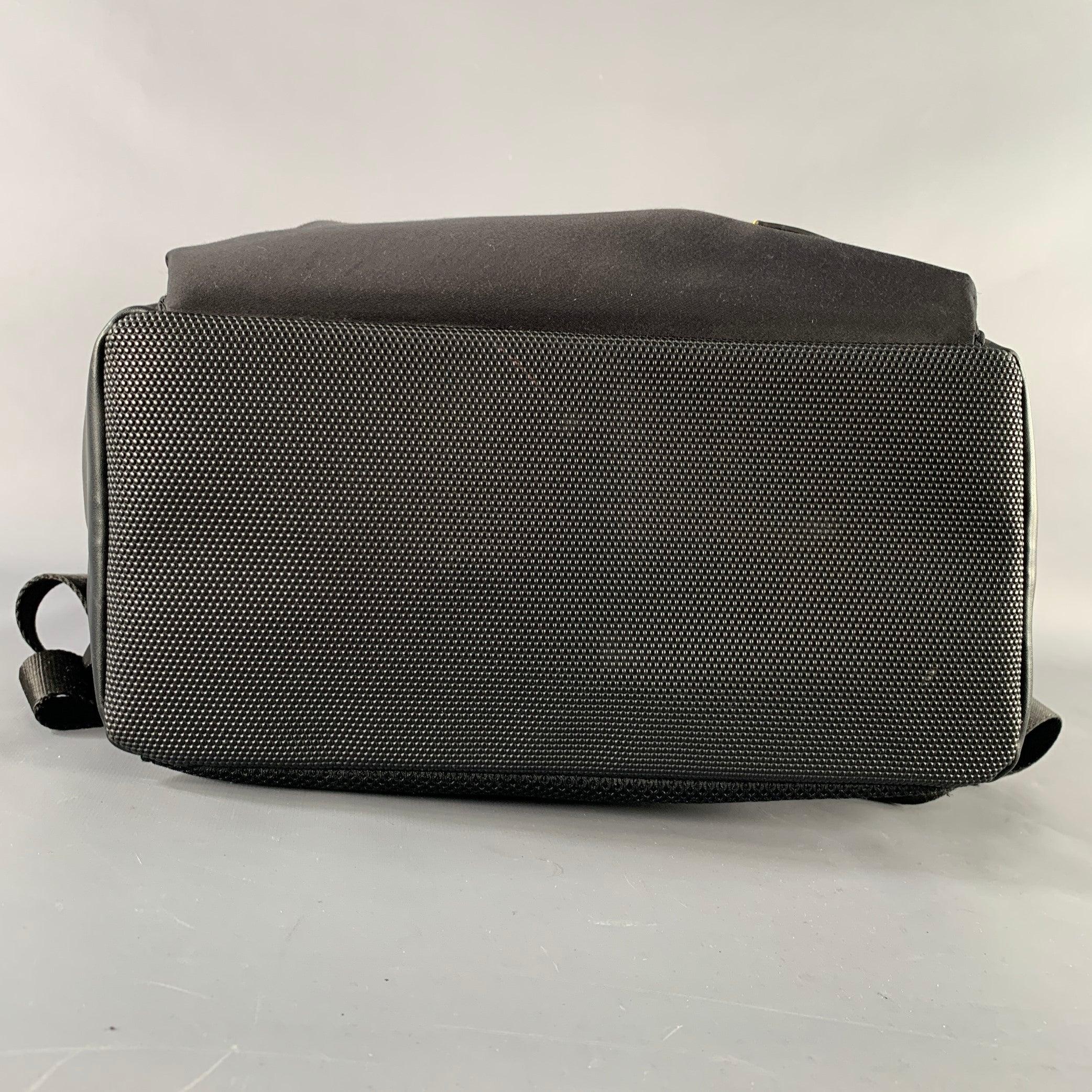 CALVIN KLEIN Bolsa mochila de nailon negro en venta 2