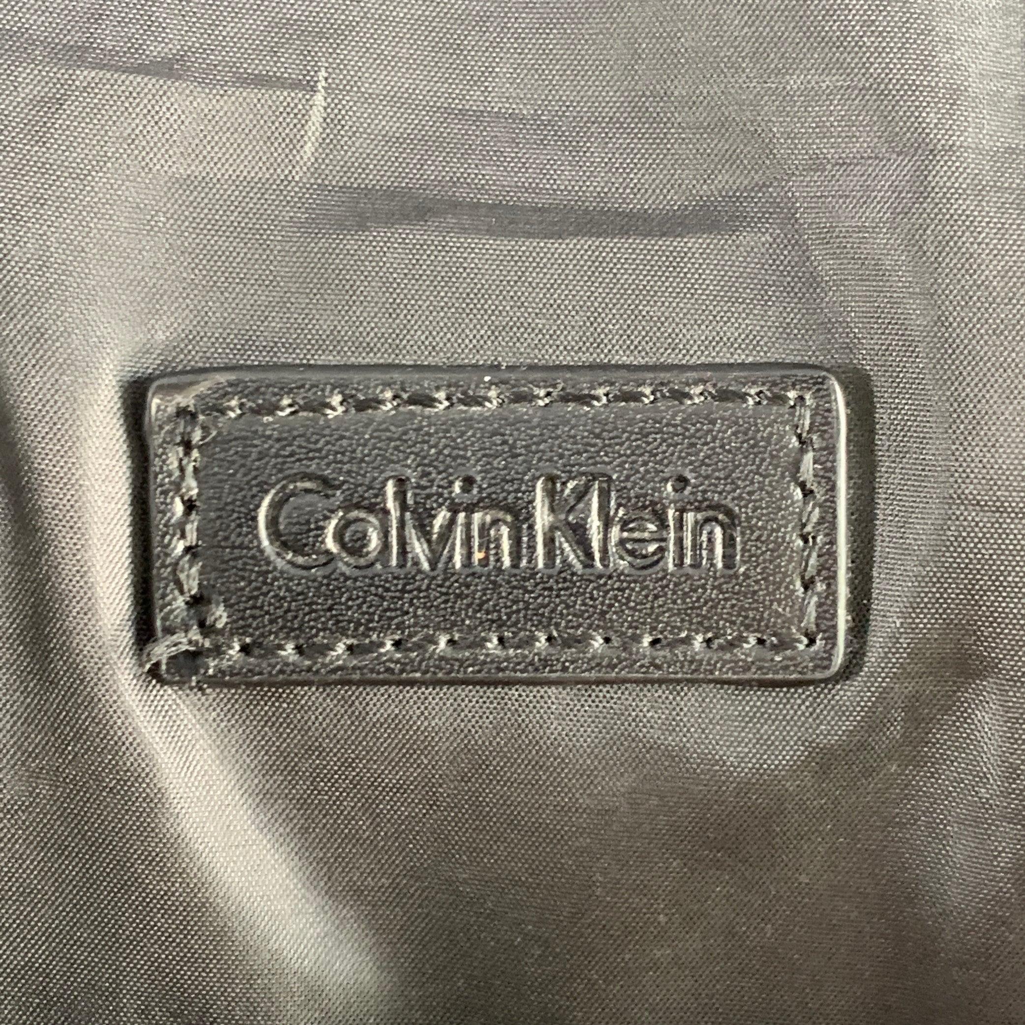 CALVIN KLEIN Bolsa mochila de nailon negro en venta 4