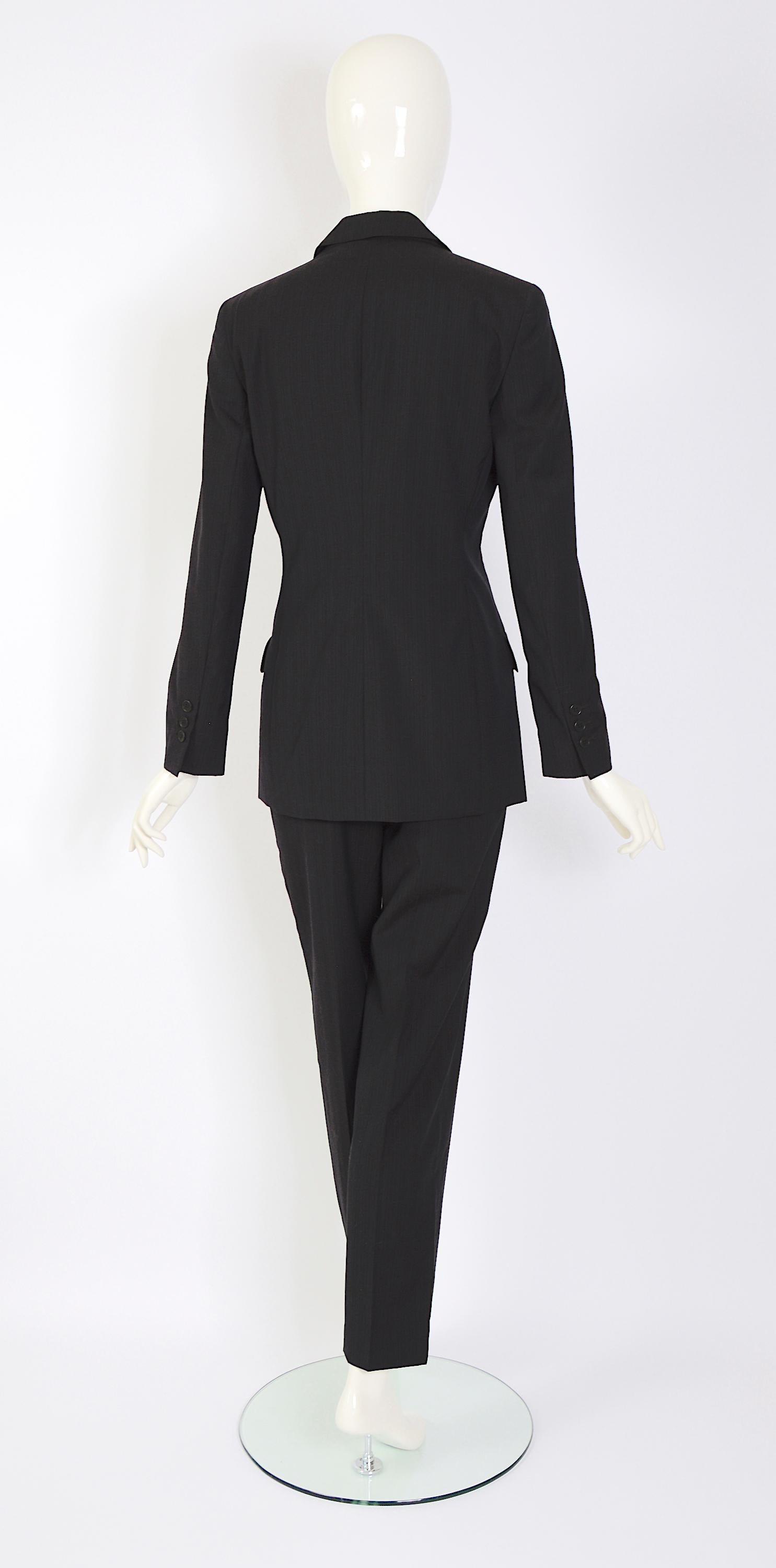 Calvin Klein Kollektion von Calvin Klein Vintage 1990er maßgeschneiderter Anzug mit Nadelstreifen Damen im Angebot