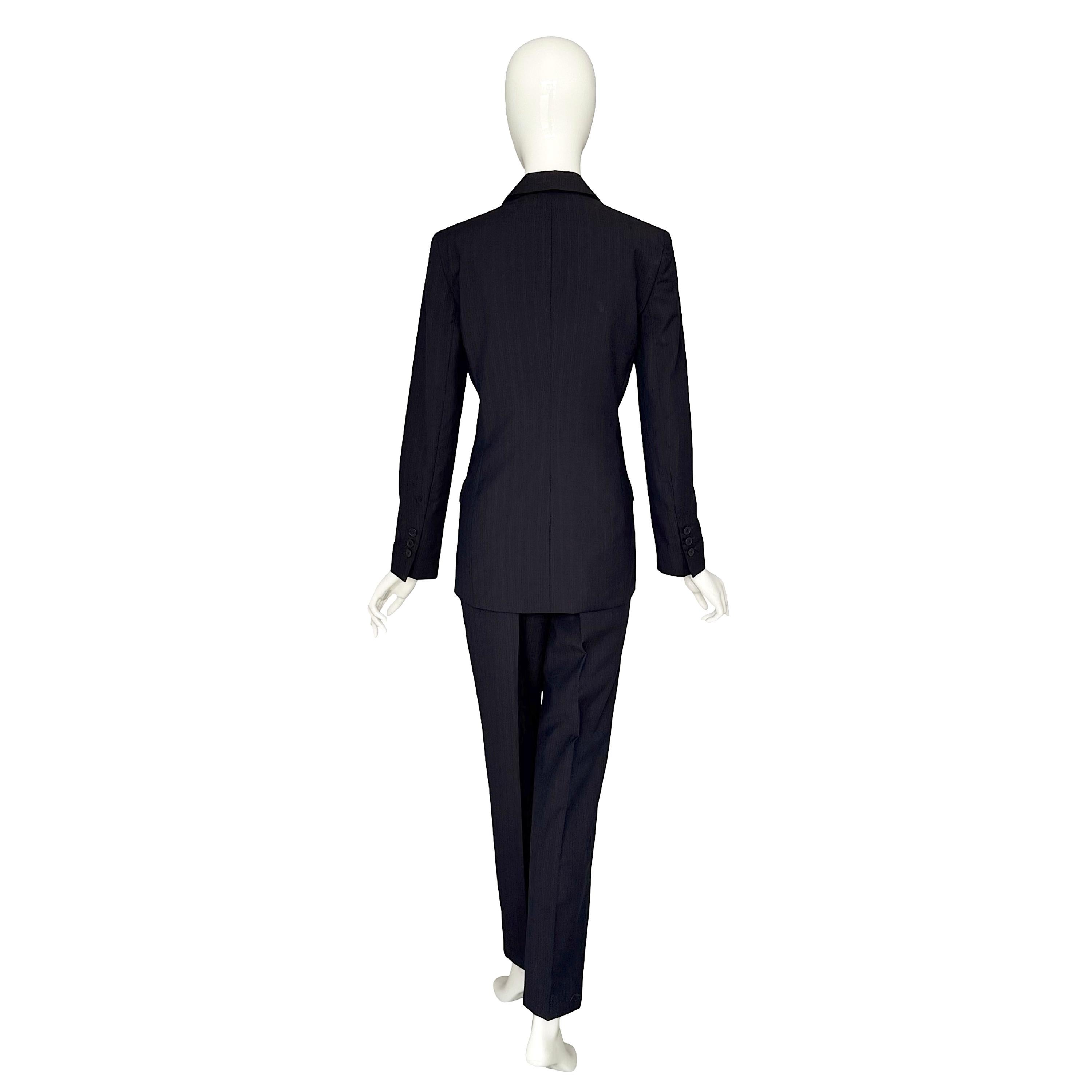 Calvin Klein Collection by Calvin Vintage Traje a rayas a medida de los años 90 en venta 5