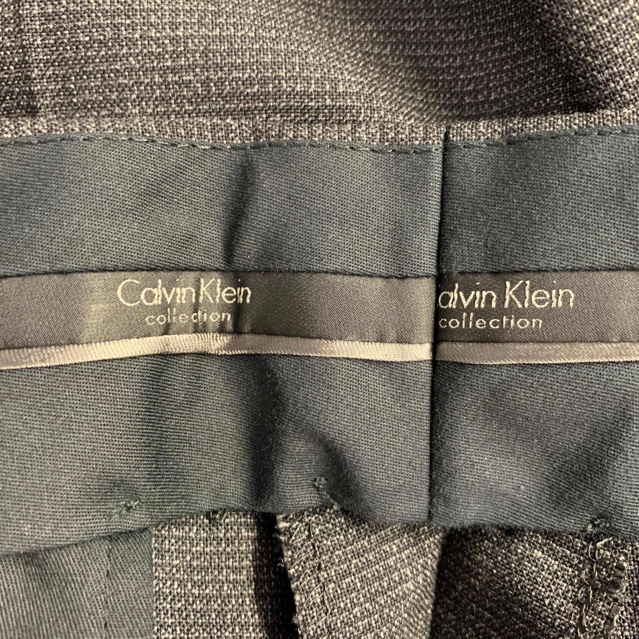 CALVIN KLEIN COLLECTION Taille 32 Laine à grille anthracite Pantalon plat sur le devant Pour hommes en vente