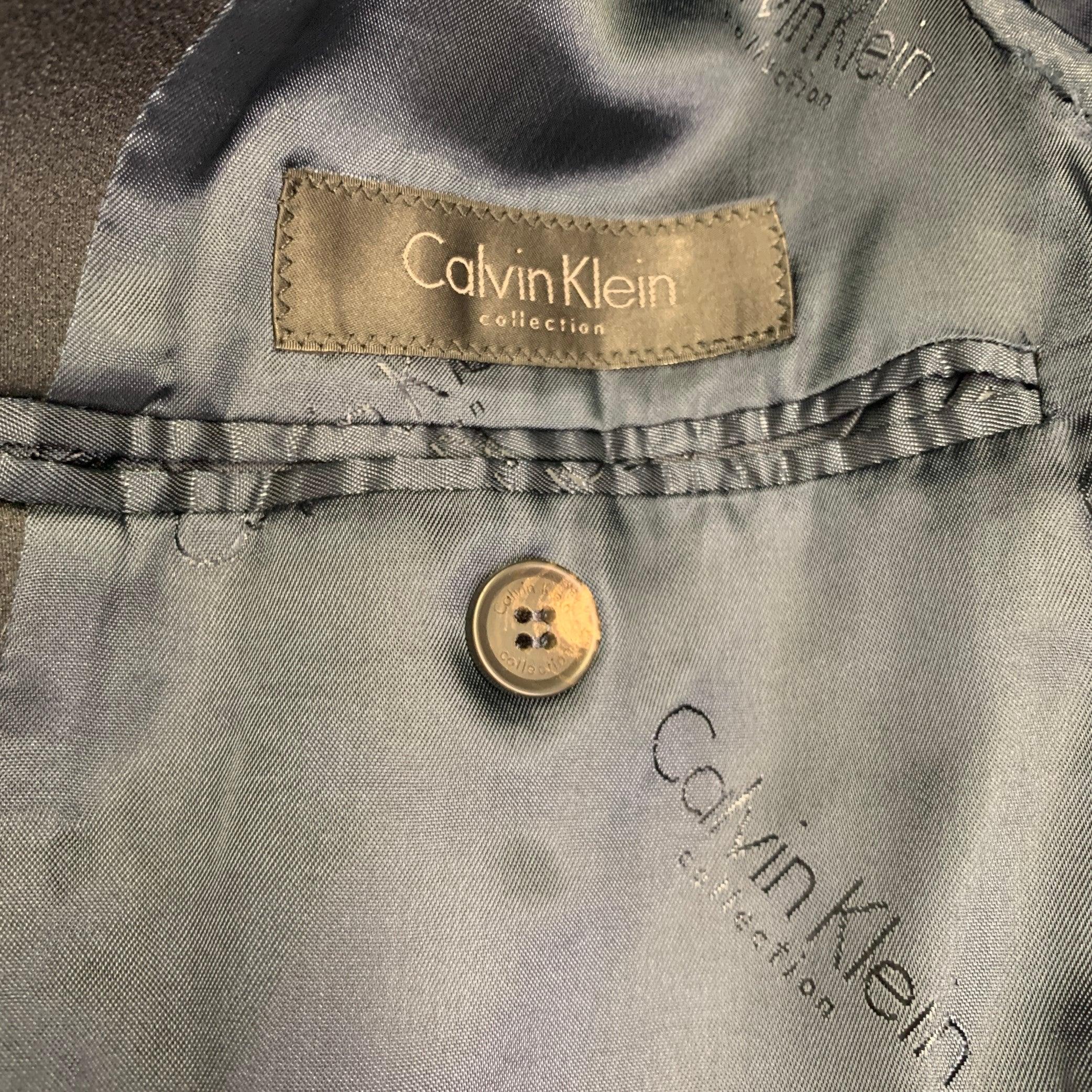 CALVIN KLEIN COLLECTION Taille 34 Laine noire marine à revers châle en vente 4