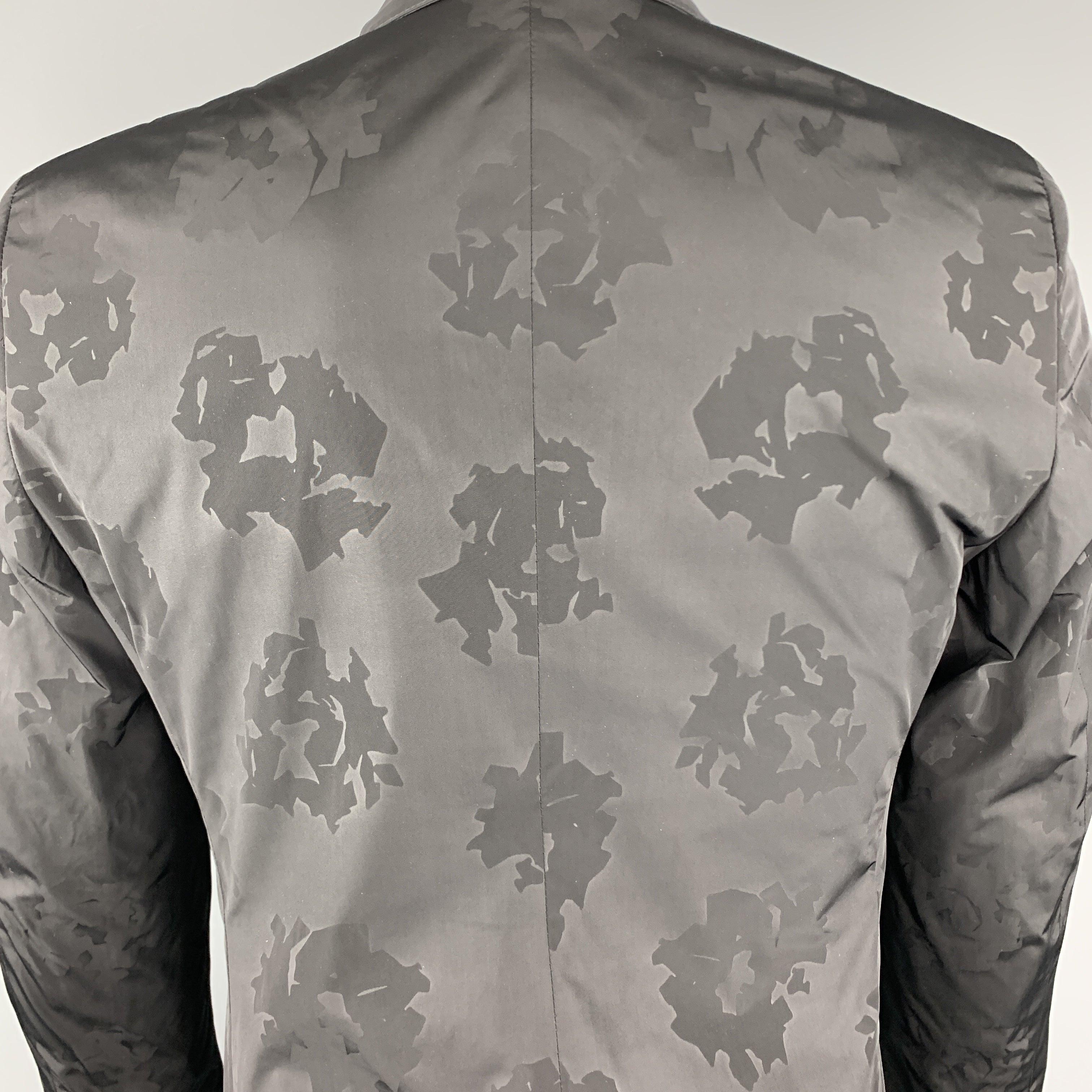 CALVIN KLEIN COLLECTION Size 36 Black on Black Floral Notch Lapel Sport Coat For Sale 3