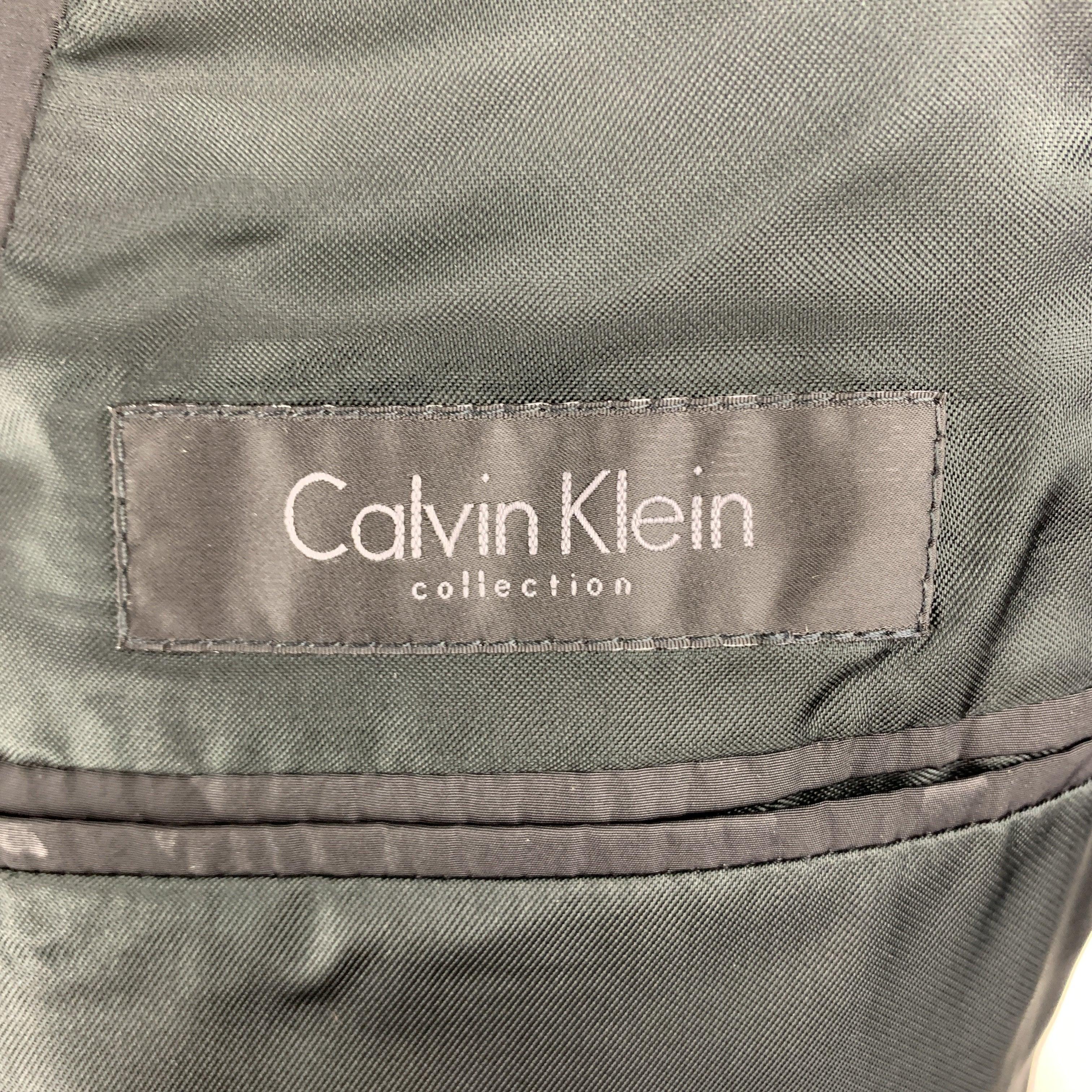 CALVIN KLEIN COLLECTION Size 36 Black on Black Floral Notch Lapel Sport Coat For Sale 4