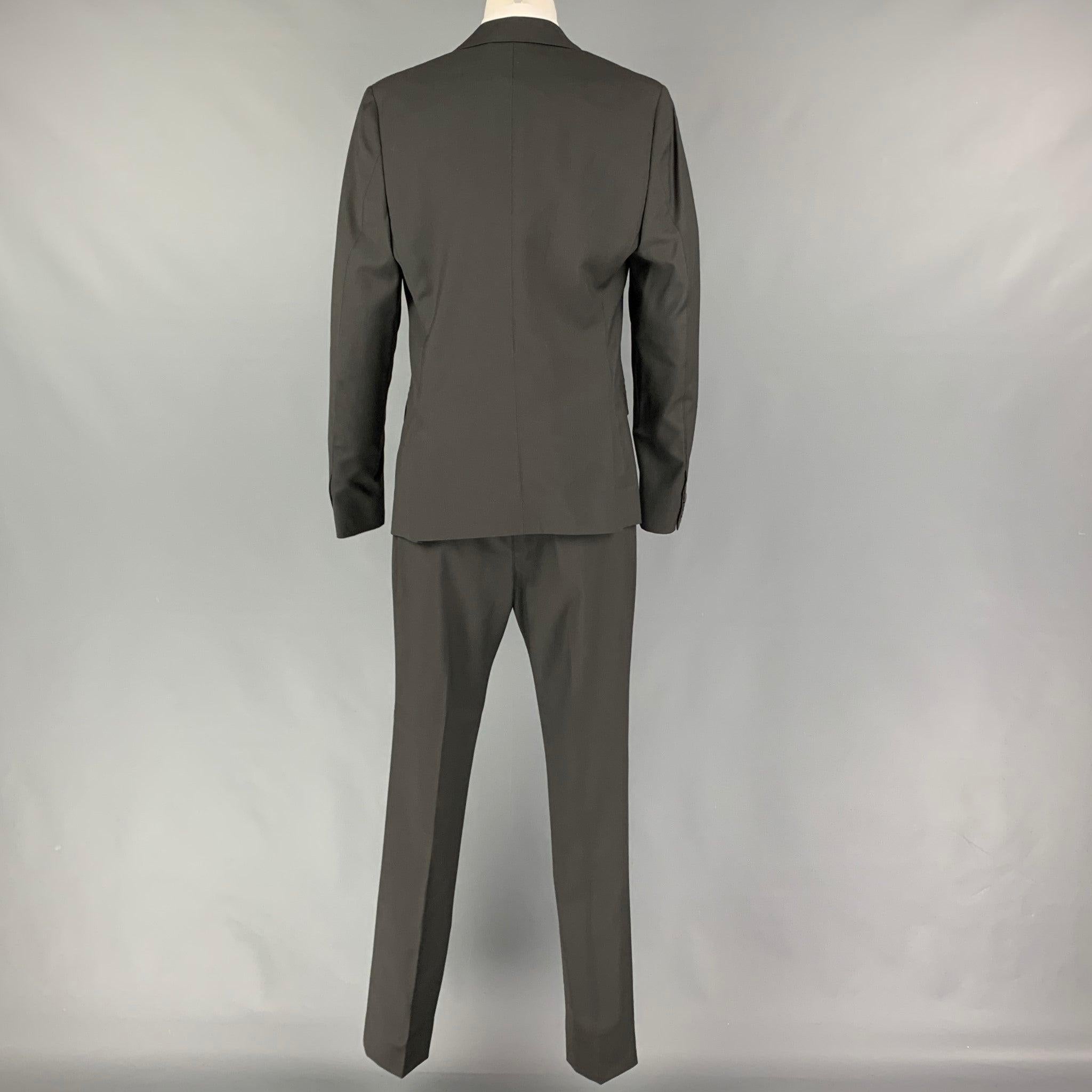 Men's CALVIN KLEIN COLLECTION Size 36 Charcoal Wool Notch Lapel Suit For Sale