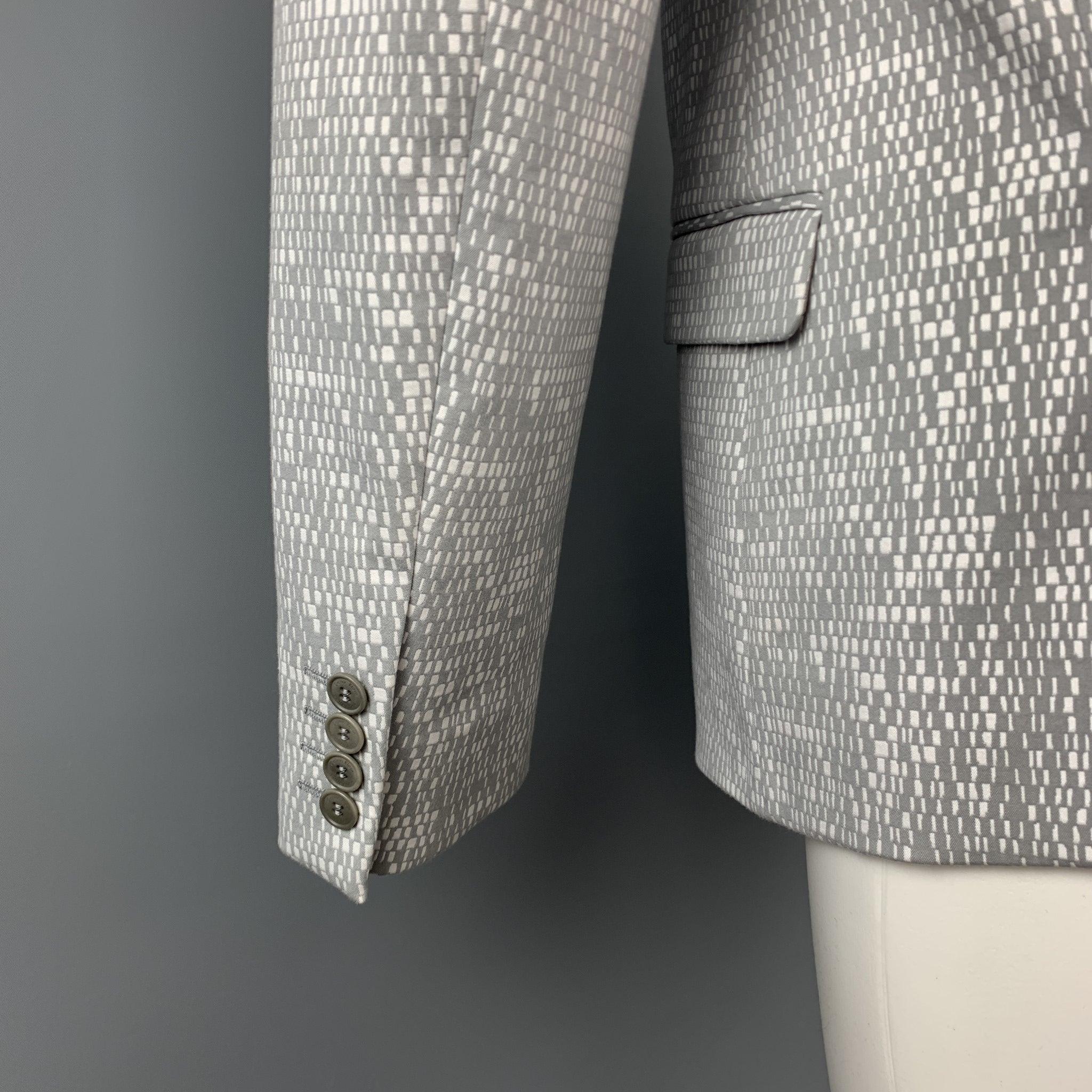 CALVIN KLEIN COLLECTION Size 36 Grey & White Woven Notch Lapel Sport Coat For Sale 2