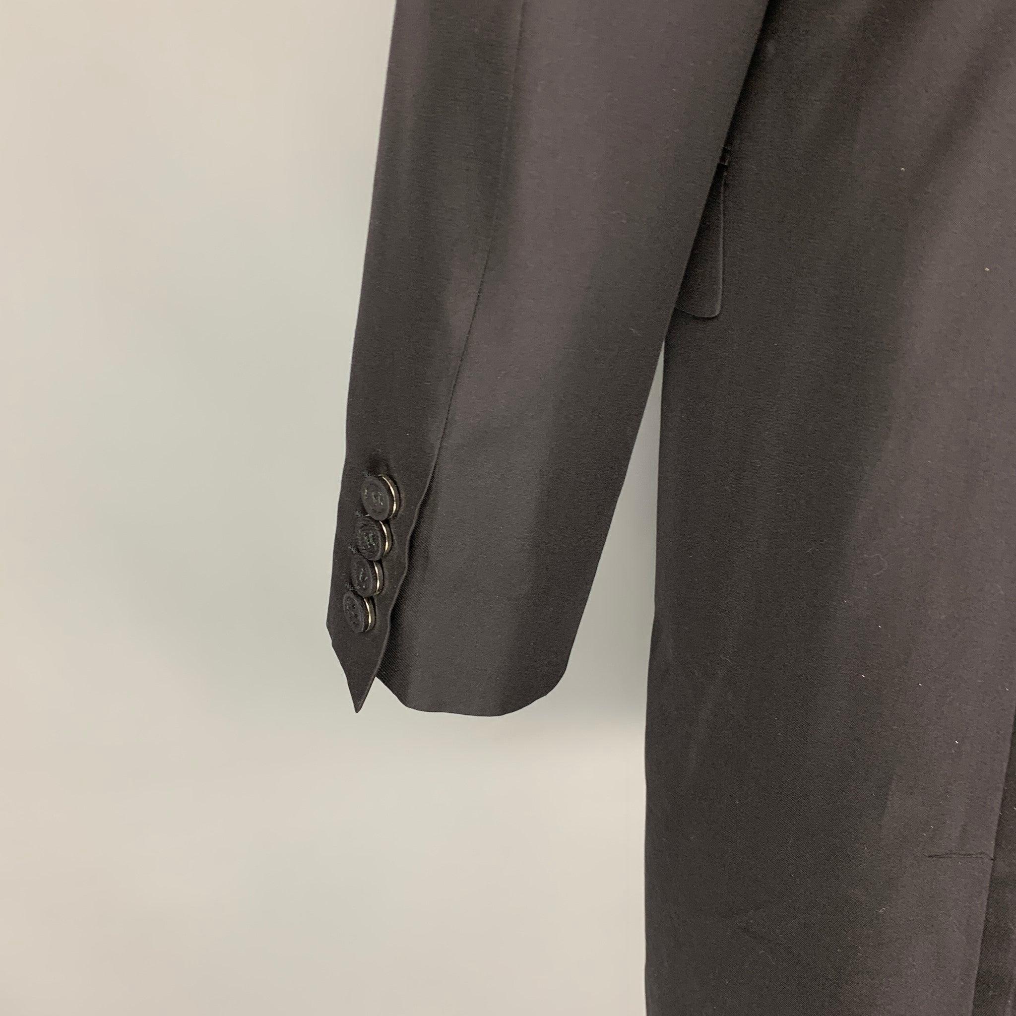 CALVIN KLEIN COLLECTION Size 38 Black Silk Notch Lapel Lightweight Coat For Sale 2