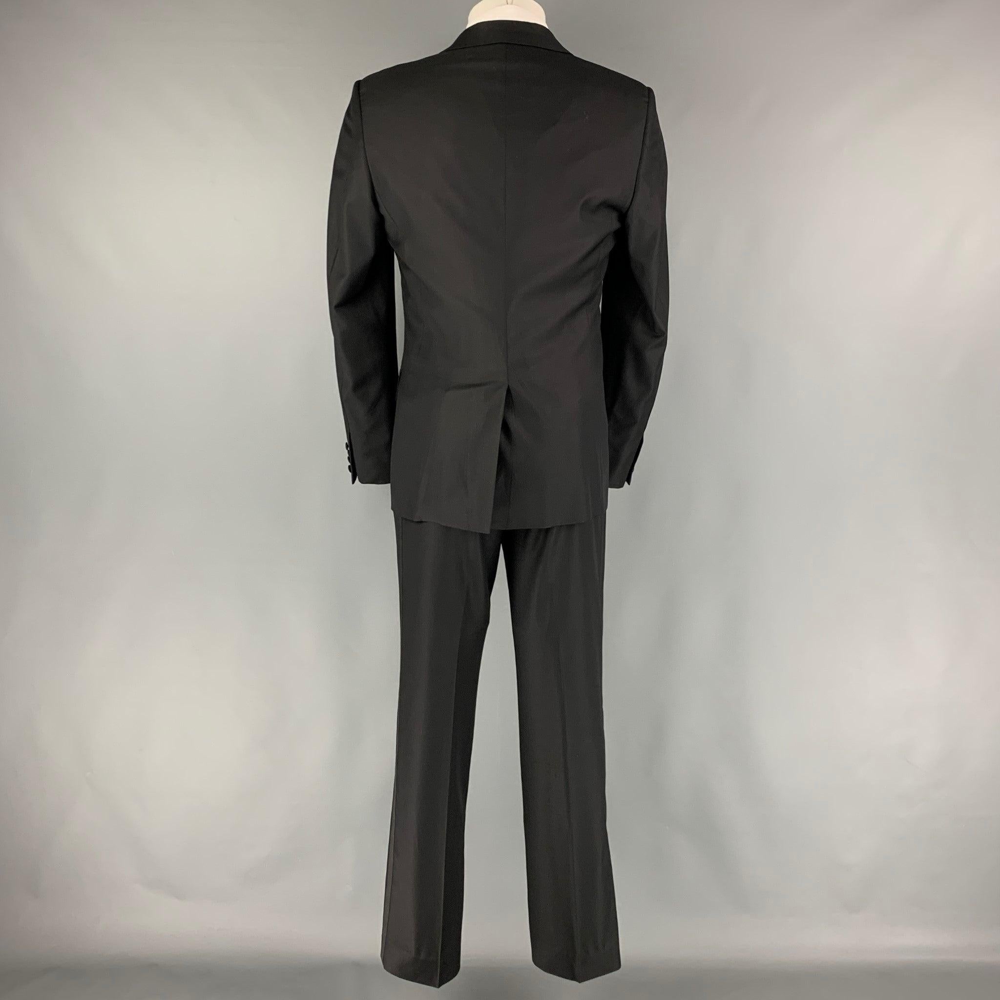 CALVIN KLEIN COLLECTION Size 38 Black Solid Wool Peak Lapel 32 32 Tuxedo For Sale 1