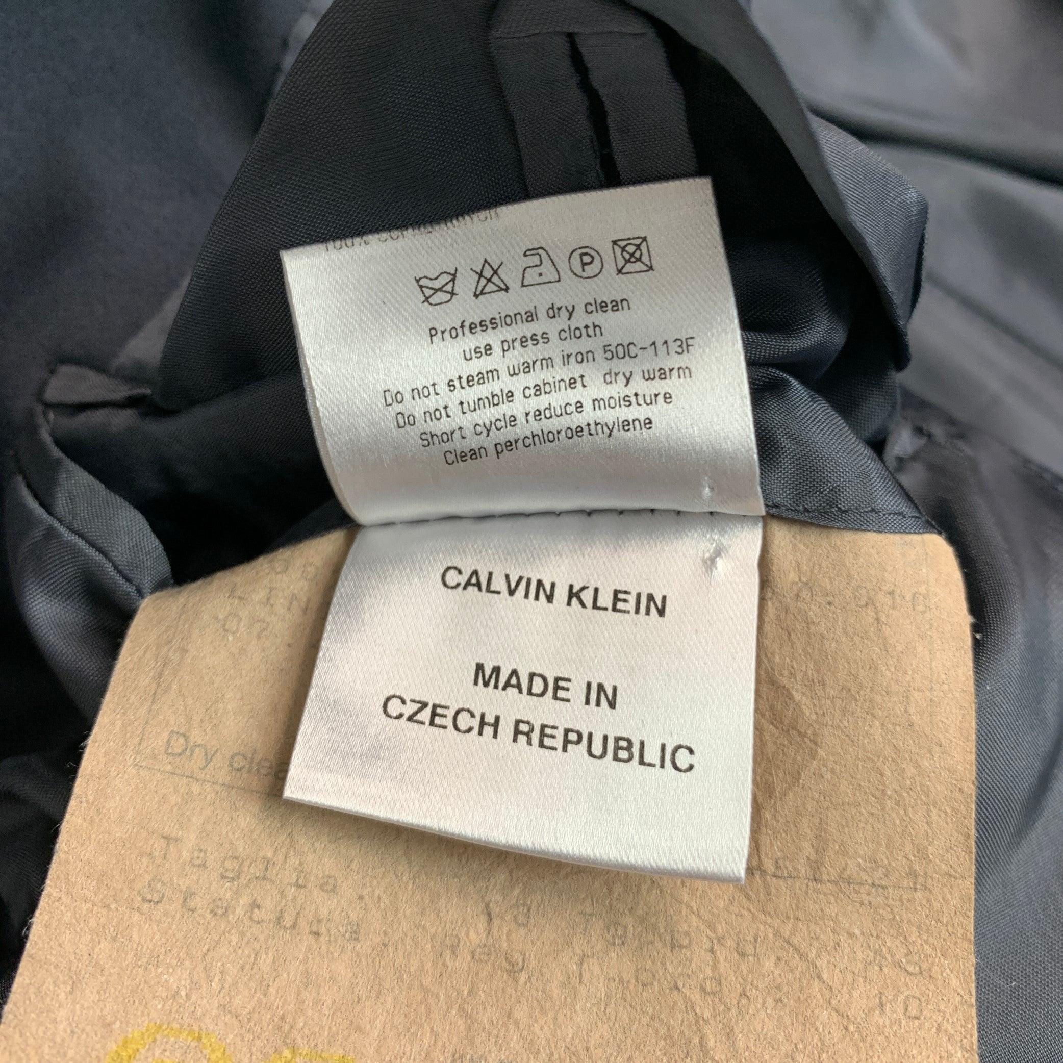 CALVIN KLEIN COLLECTION Size 38 Black Wool Peak Lapel Sport Coat For Sale 6