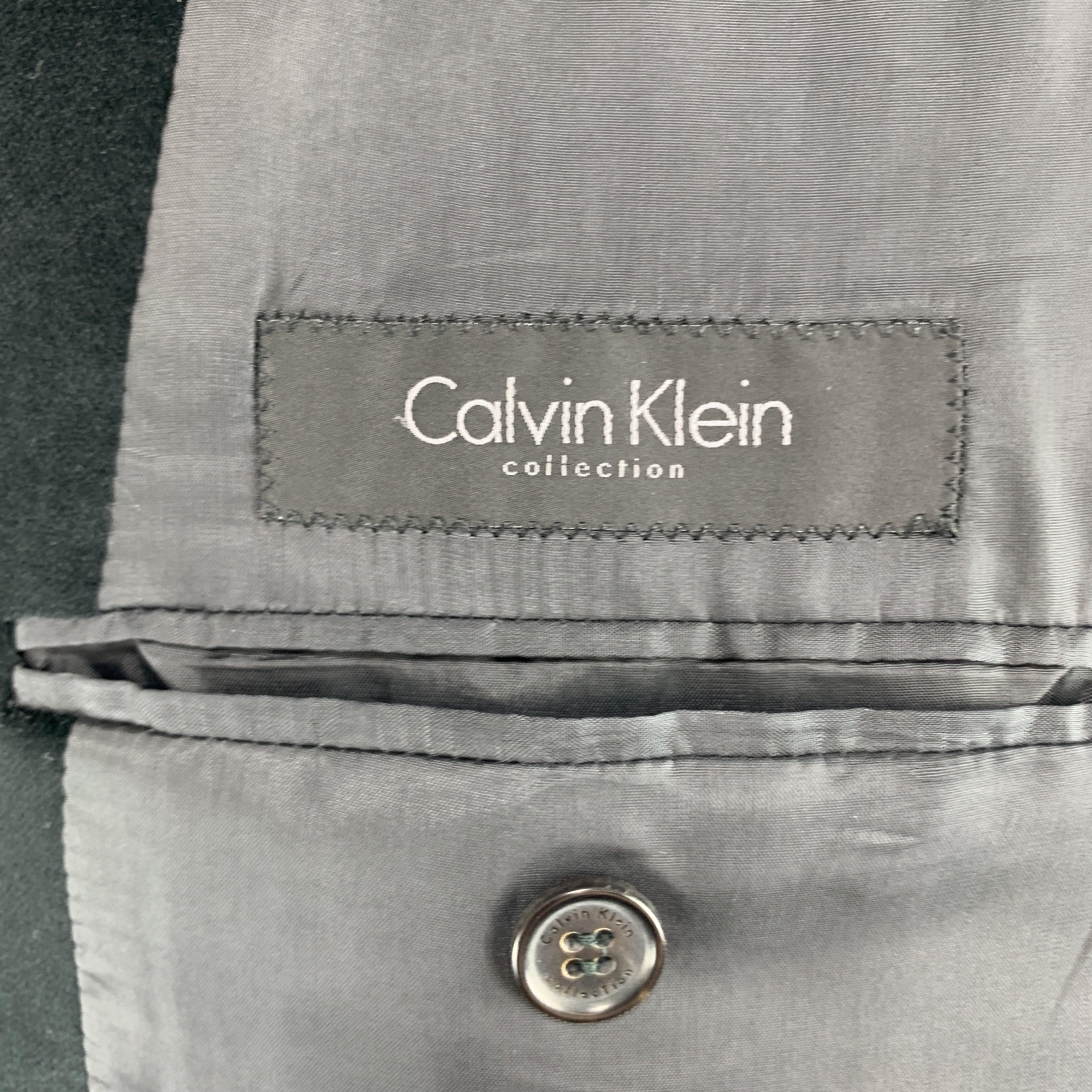 CALVIN KLEIN COLLECTION Size 38 Short Black Cotton Velvet Peak Lapel Sport Coat For Sale 2
