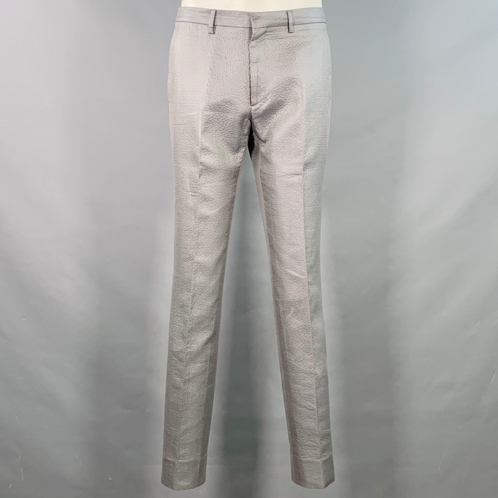 Calvin Klein Collection Taille 40 Costume gris métallisé en coton mélangé avec revers à pointe Bon état - En vente à San Francisco, CA