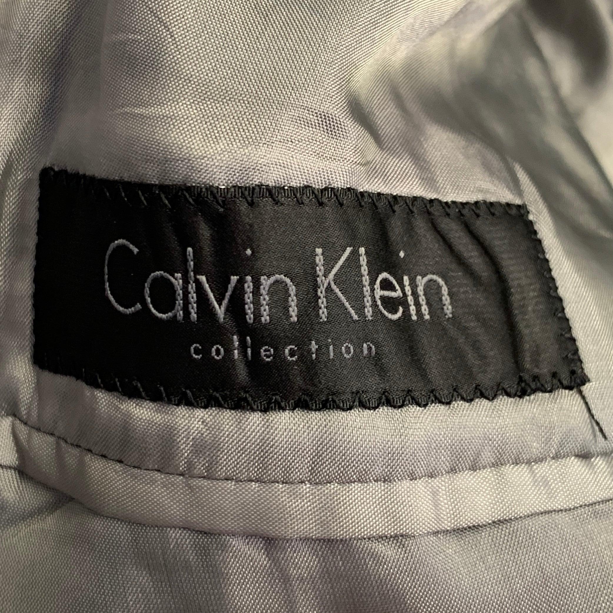 Calvin Klein Collection Taille 40 Costume gris métallisé en coton mélangé avec revers à pointe en vente 4