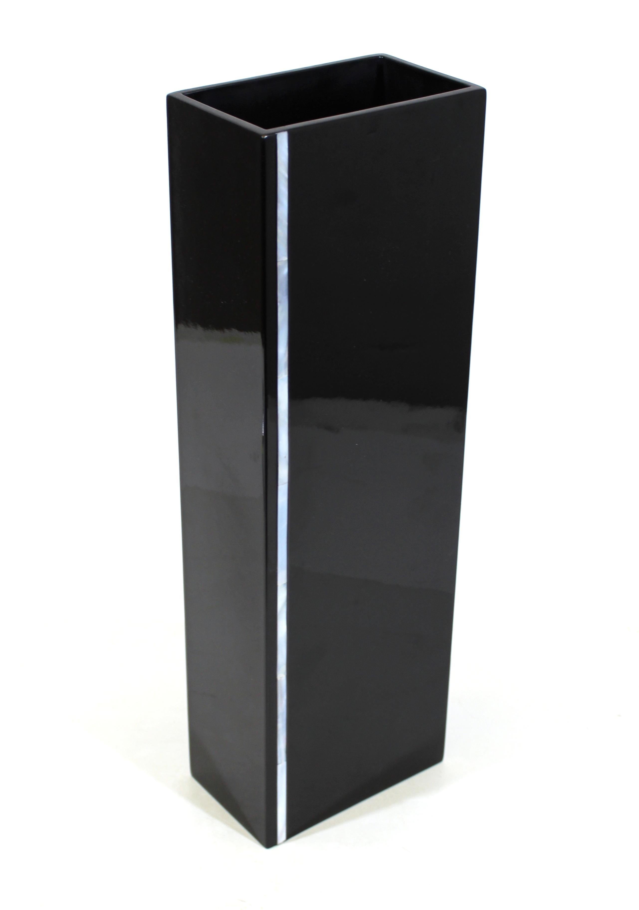 Moderne Vase moderne en laque noire Calvin Klein en vente