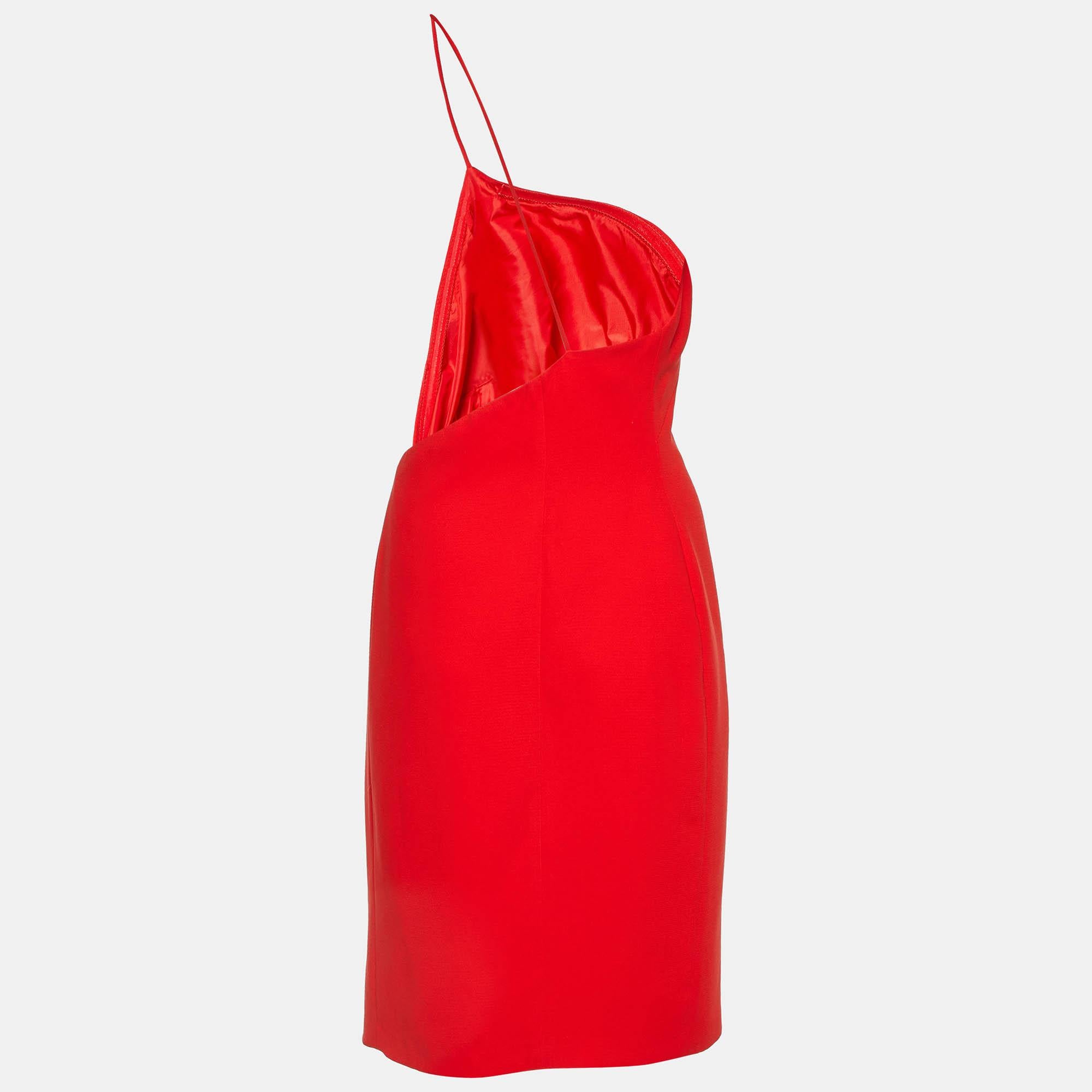 Meticulously crafted for a flawless fit  this Calvin Klein dress shines in a stunning red. Its timeless design makes it a versatile choice for any event  exuding elegance effortlessly.