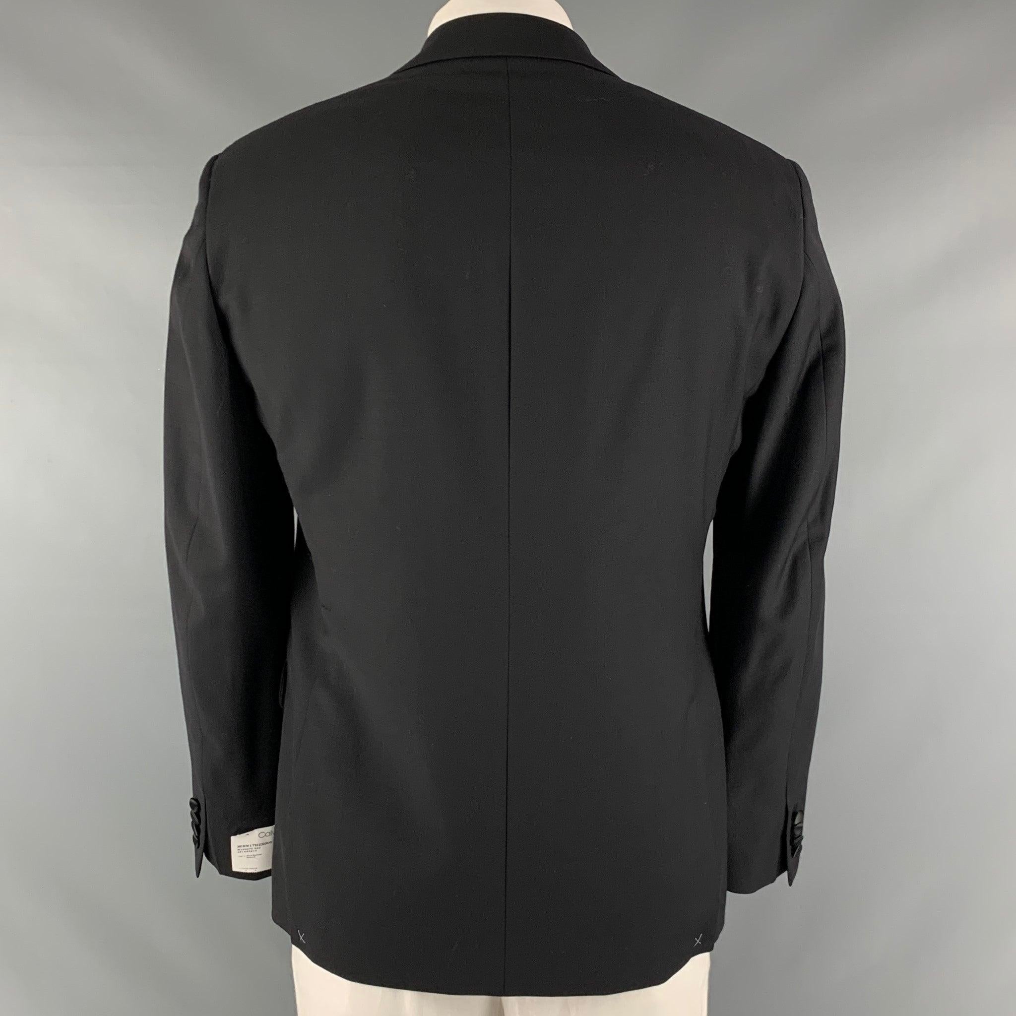 Men's CALVIN KLEIN Size 42  Black Solid Wool Tuxedo Sport Coat For Sale
