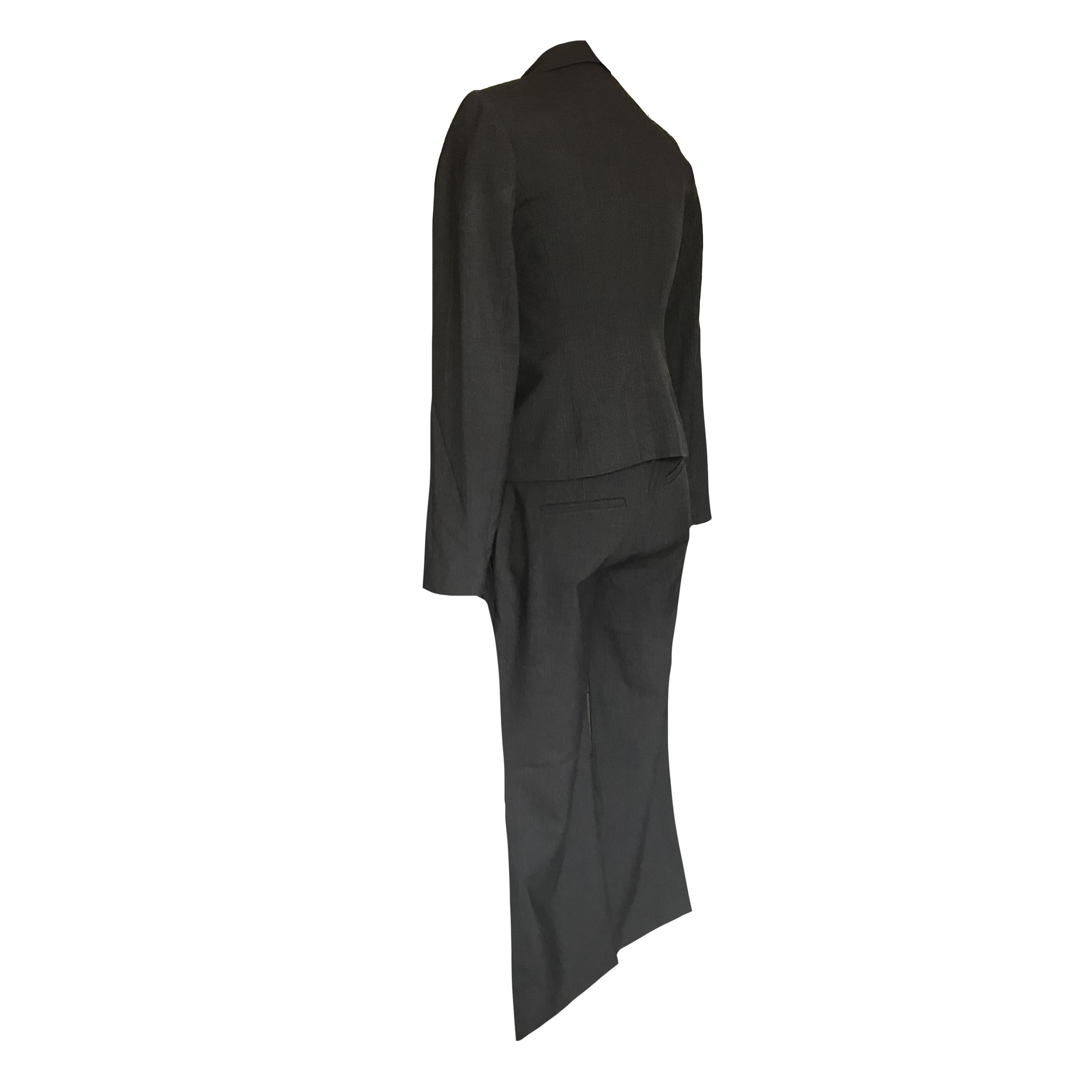 Calvin Klein suit  In Excellent Condition For Sale In Paris, FR