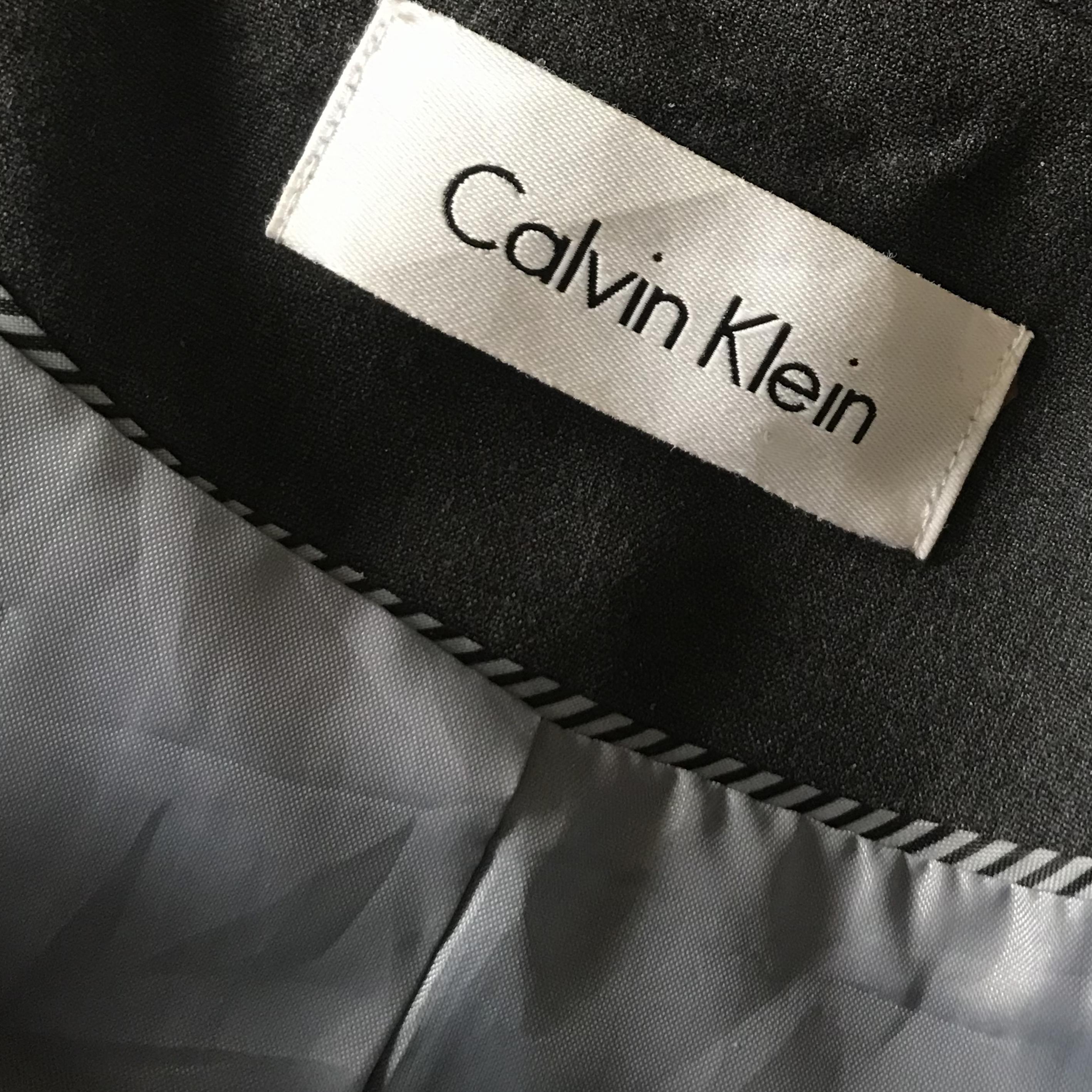 Costume Calvin Klein  en vente 2