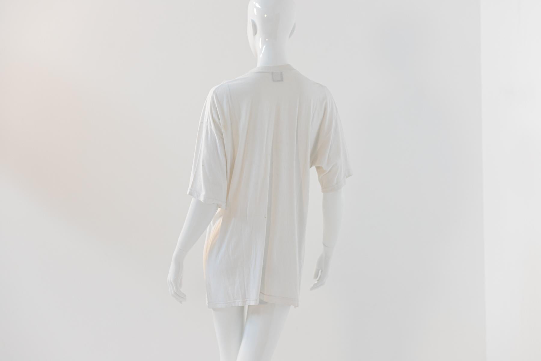 Calvin Klein White Oversize T-shirt with Brand In Good Condition For Sale In Milano, IT