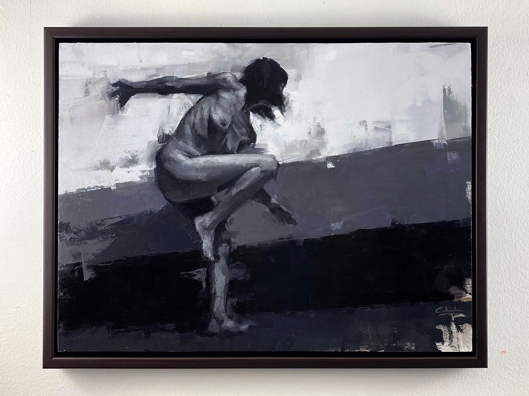 „A Precarious Balance“, Ölgemälde mit weiblicher Aktfigur, Akt – Painting von Calvin Lai