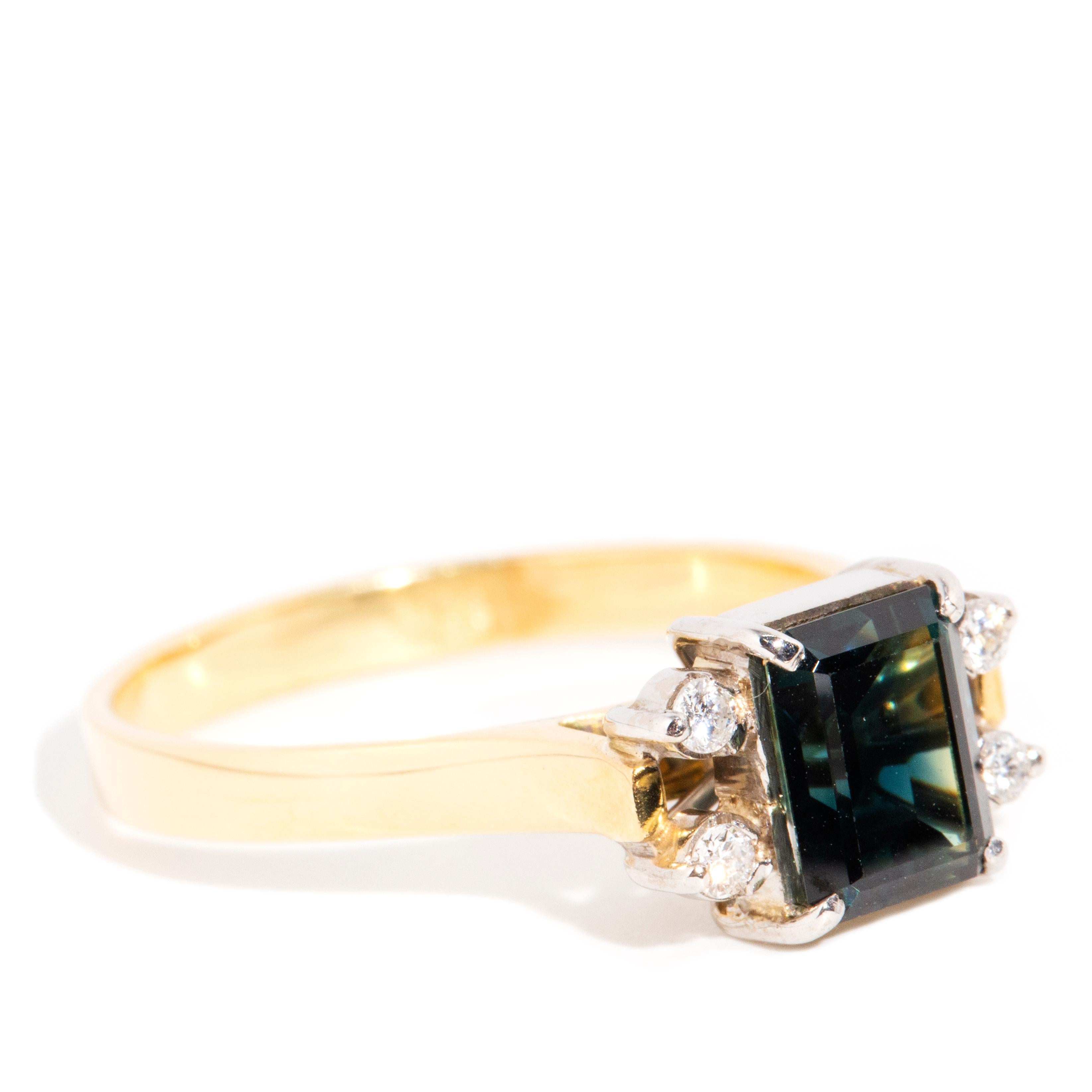 Modern Calypso 2.03 Carat Blue Teal Parti Sapphire & Diamond Ring 18 Carat Yellow Gold For Sale