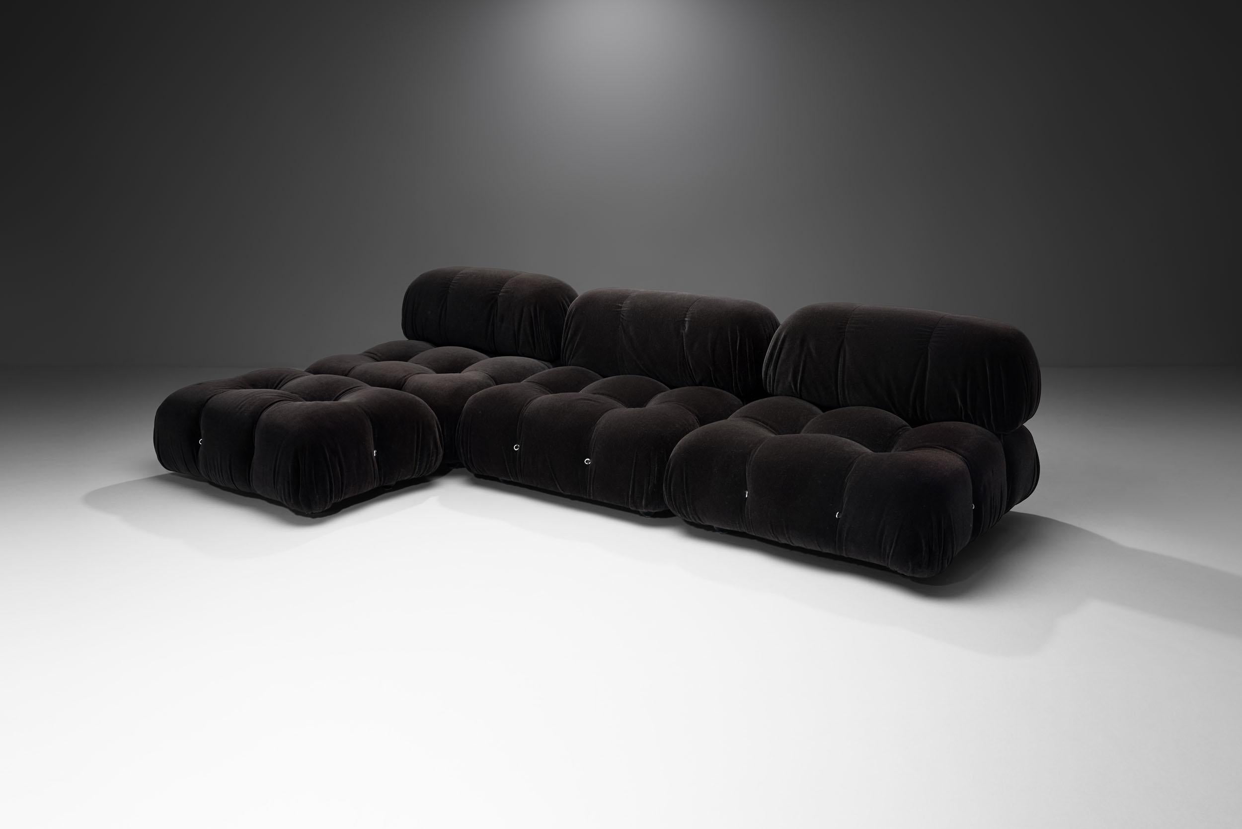 The “Camaleonda” (Italian word play on ‘chameleon’ and ‘wave’) sofa is Mario Bellini’s contemporary classic. The playful, modular design offers endless options for the user, which also inspired the model’s name. Camaleonda has passed through five
