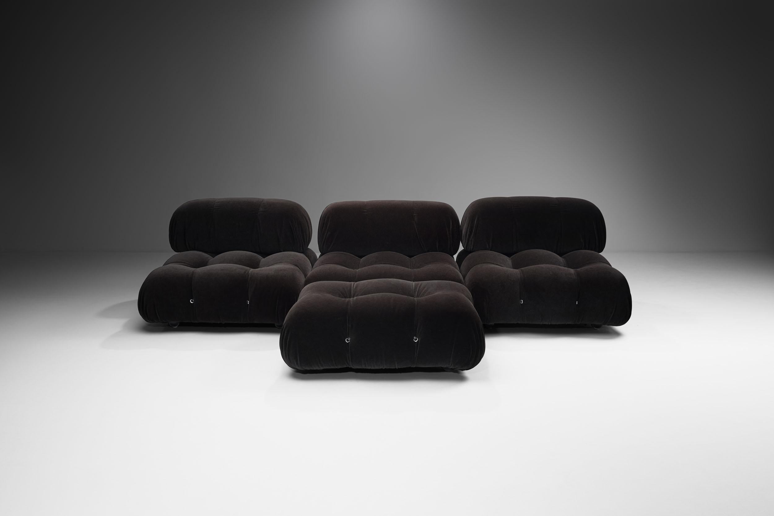 Mid-Century Modern “Camaleonda” Modular Sofa in 4 Segments by Mario Bellini for B&B, Italy 1971 For Sale