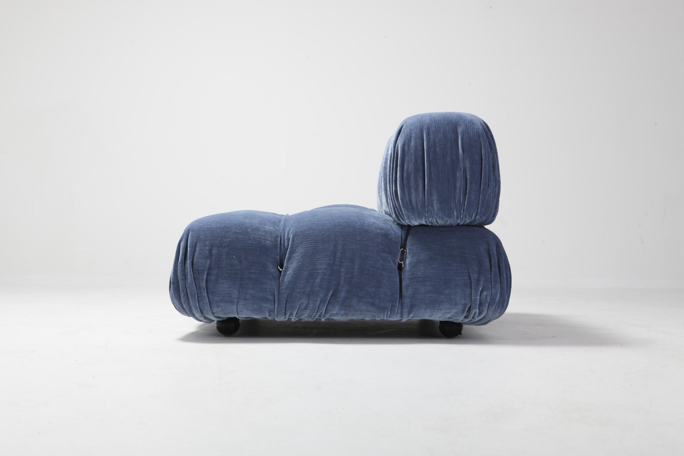 Velours Paire de fauteuils de salon Camaleonda de Mario Bellini en vente