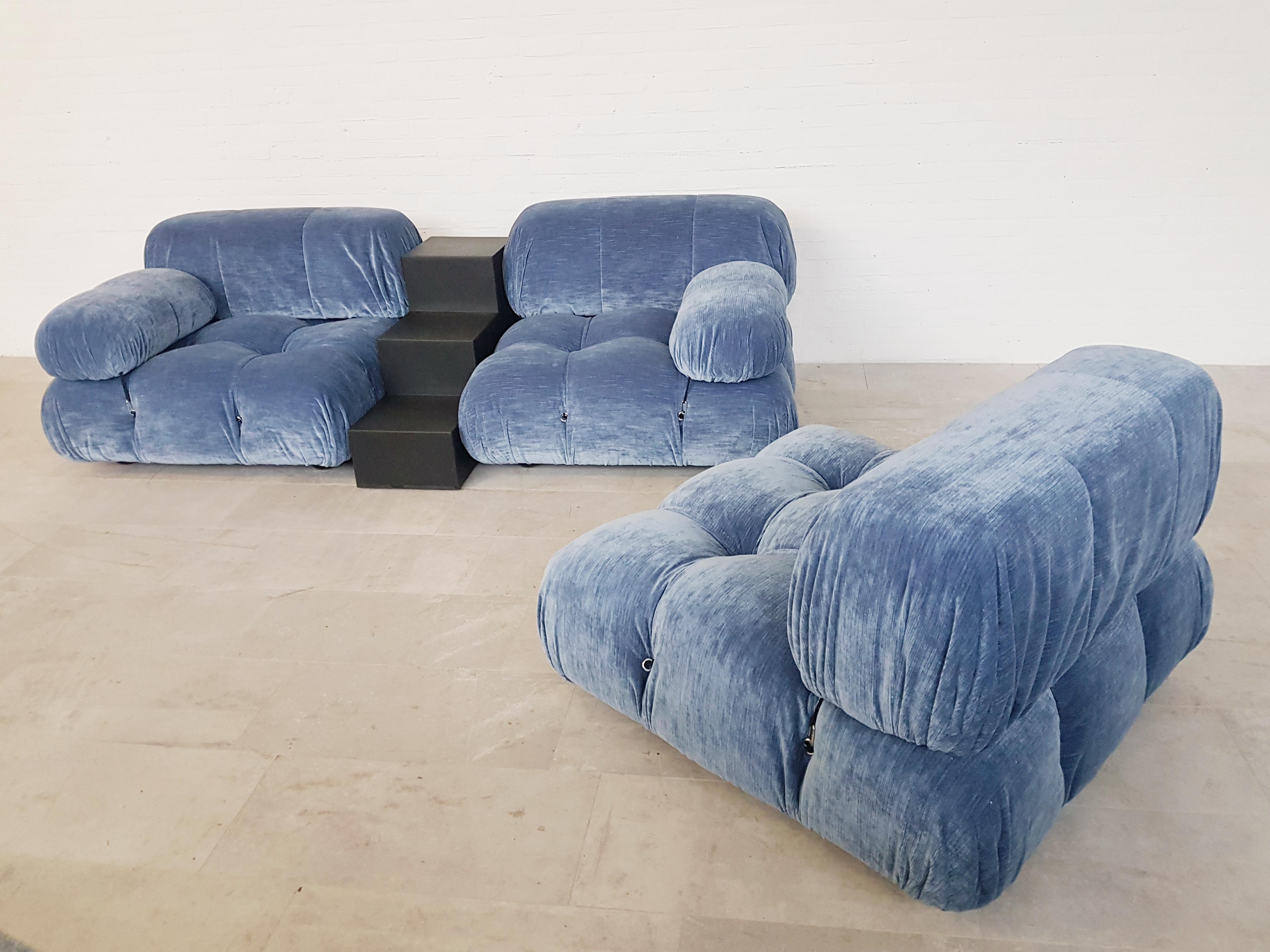 Camaleonda Sectional Sofa by Mario Bellini for B&B Italia in Blue Velvet In Excellent Condition In Antwerp, BE