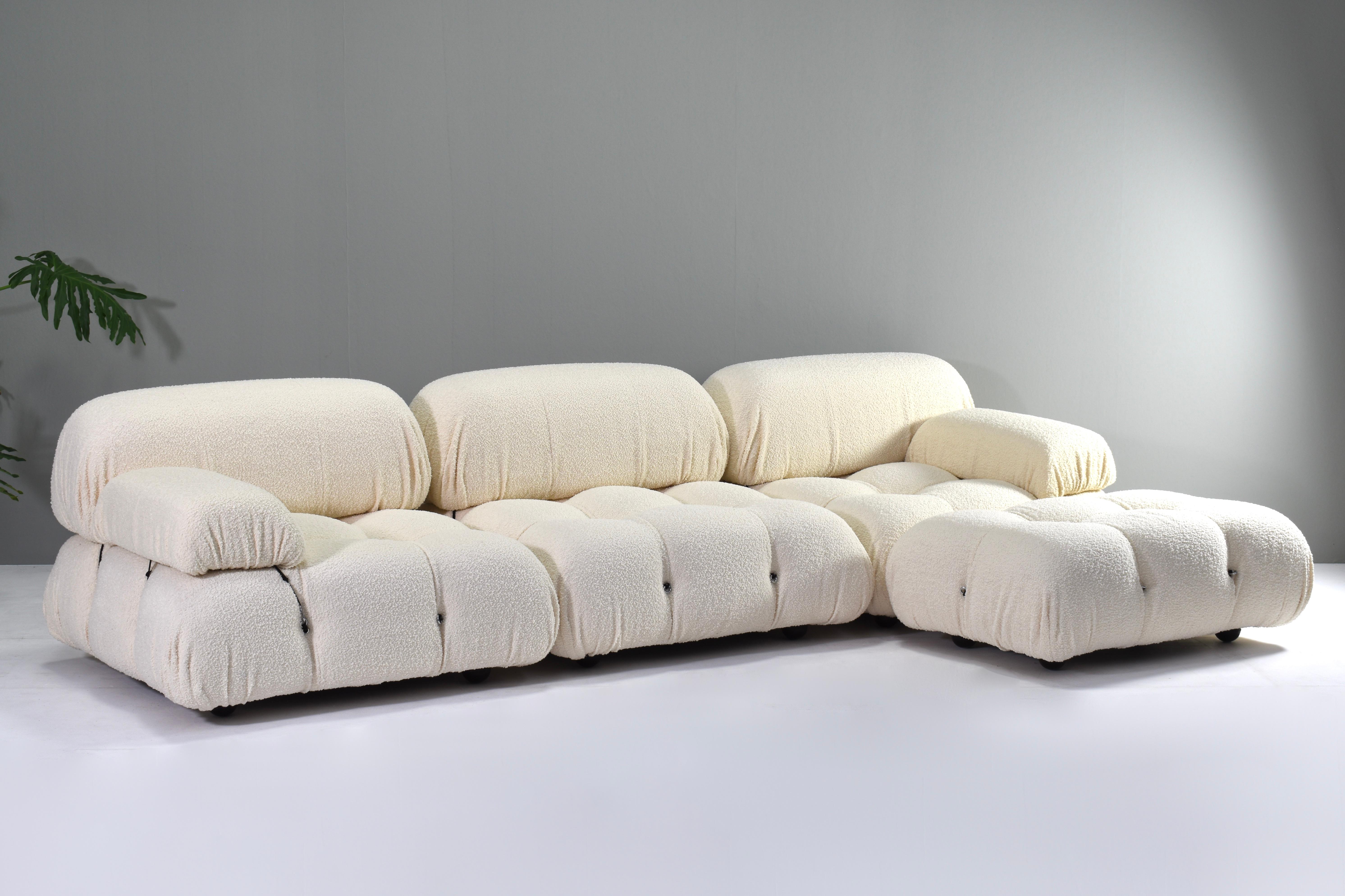 Camaleonda sofa by Mario Bellini for B&B Italia, circa 1970s.
The sofa features four seat elements with three back-rests and two arm-rests. The three Scacci (Italian for chess) elements are available but not included in this listing. These elements