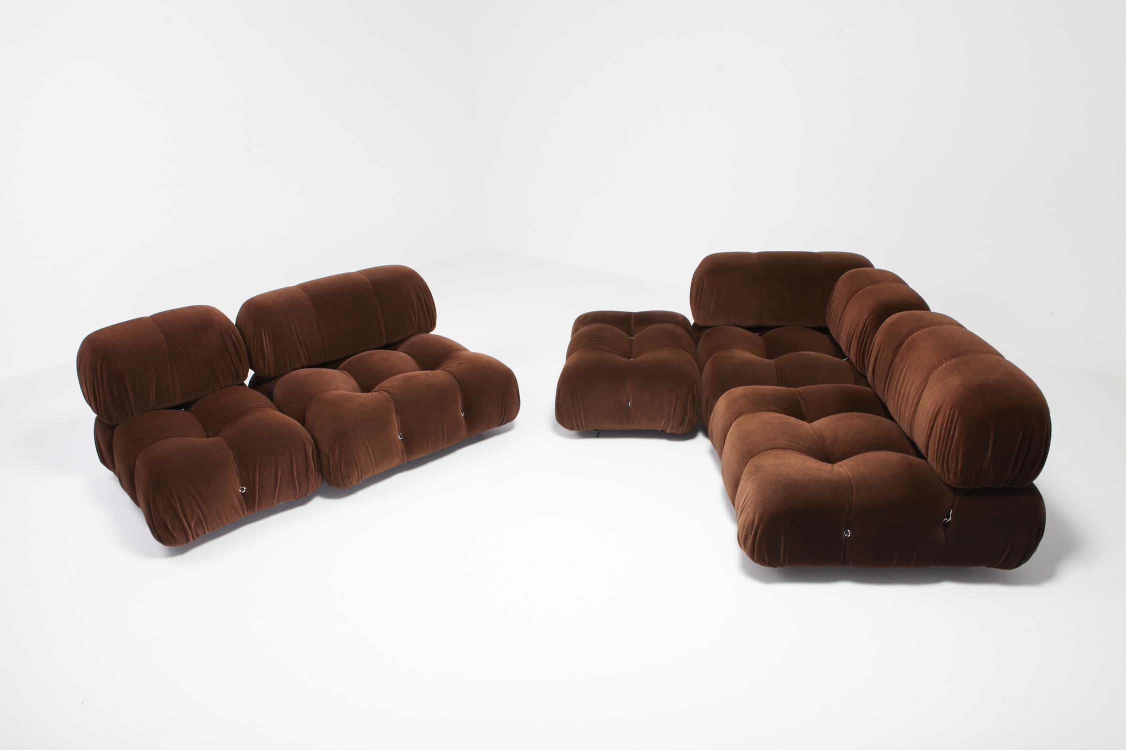 Camaleonda Sectional Sofa by Mario Bellini in Original Brown Velvet In Good Condition In Antwerp, BE