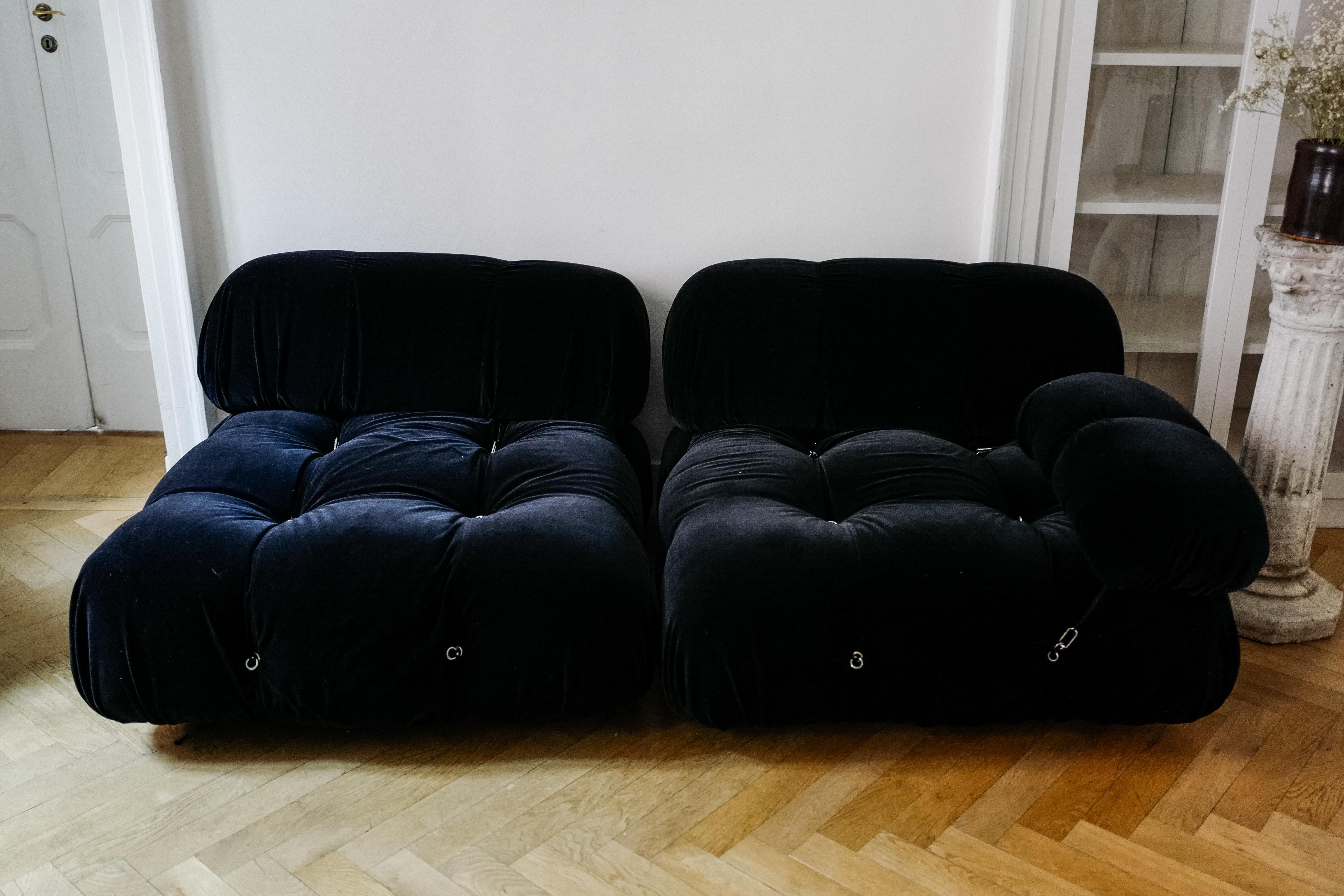 Italian Iconic Camaleonda Sofa by Mario Bellini – Newly Upholstered Black Cotton, 1973 For Sale