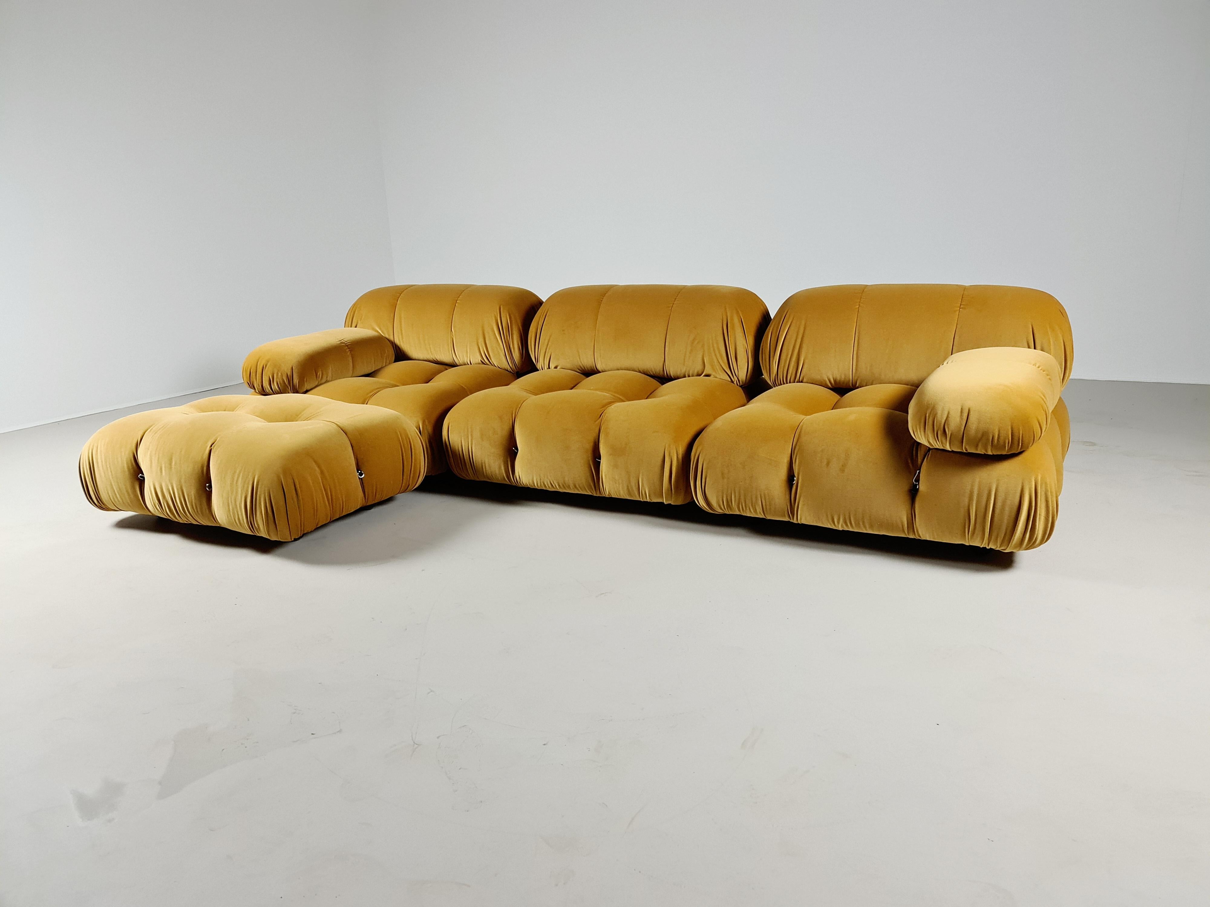 A stunning 4-piece modular Camaleonda sofa designed by Mario Bellini for C&B Italia. So early edition. Beautiful Italian design piece from the early 1970s. You can configure as you wish. Reupholstered in beautiful golden cotton velvet from Pierre