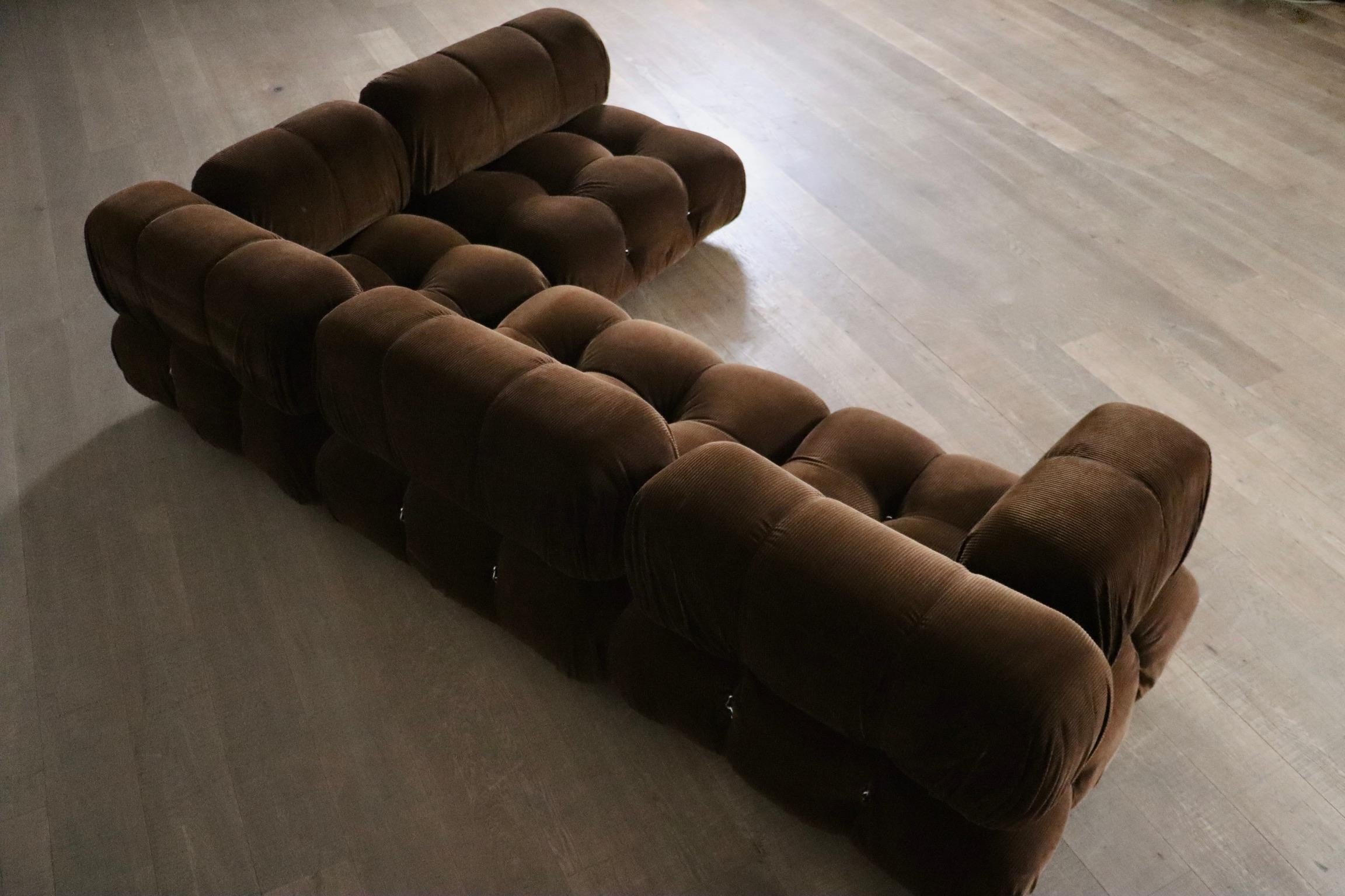 Sofa Camaleonda aus braunem Kord von Mario Bellini für C&B Italia 1969 (Mitte des 20. Jahrhunderts) im Angebot