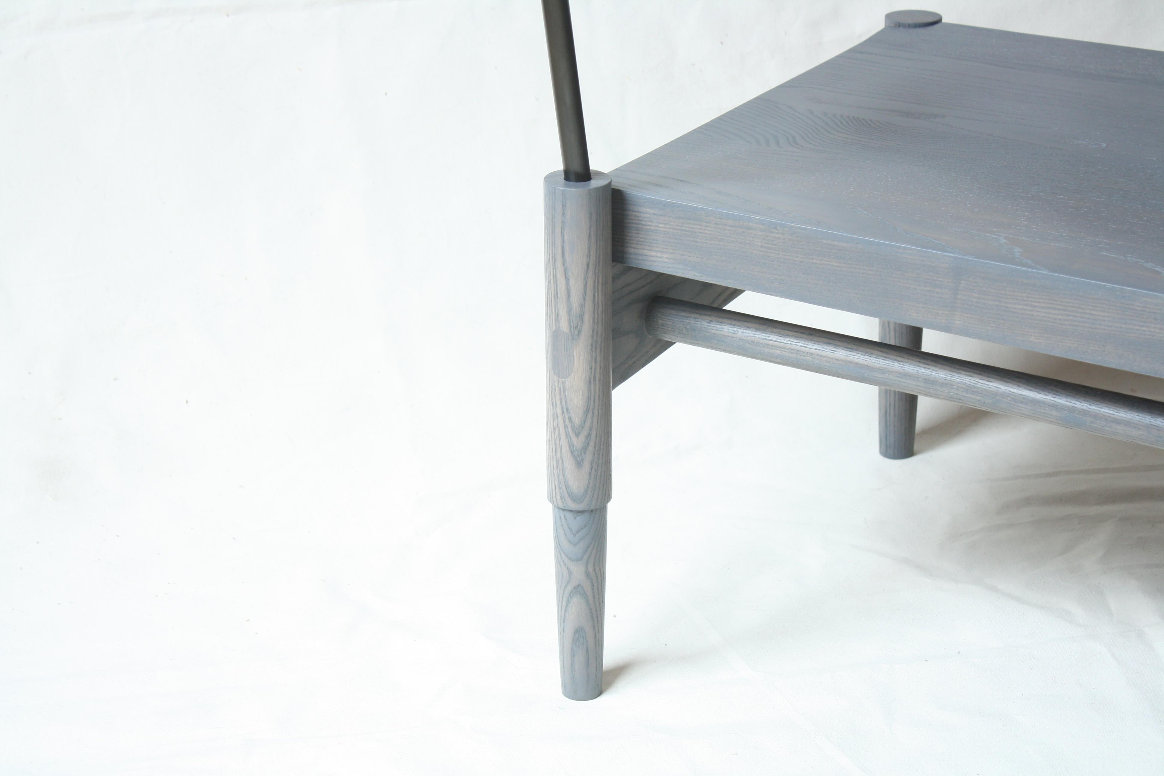 Acier Chaise longue Camber faite à la main par Laylo Studio en vente