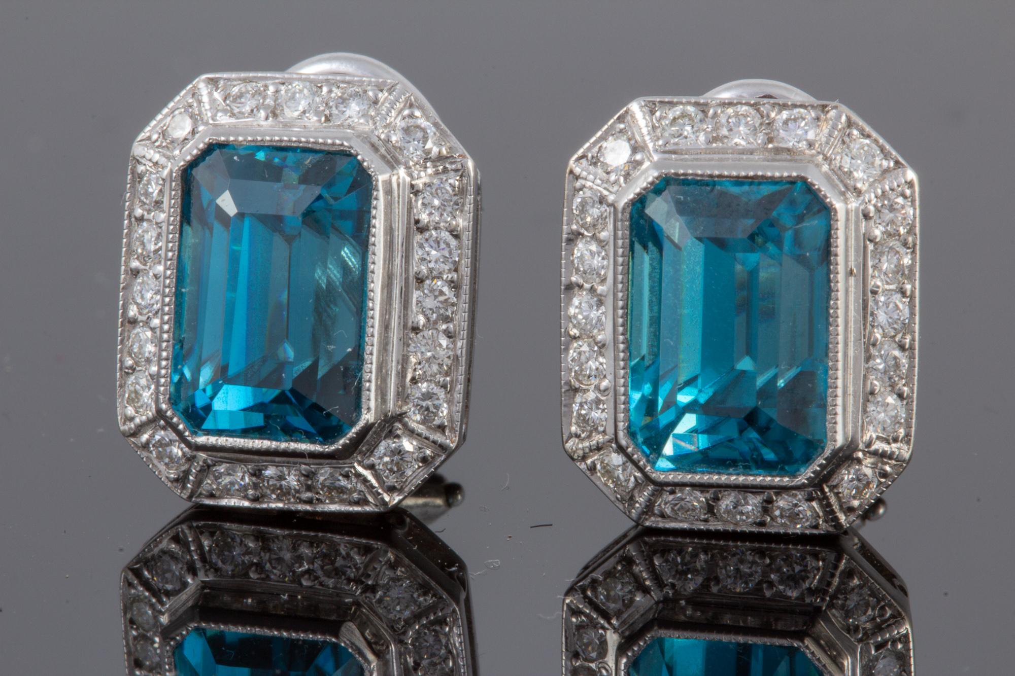 Contemporary Cambodian Blue Zircon and Diamond Earrings Set in 18 Karat Gold and Platinum For Sale