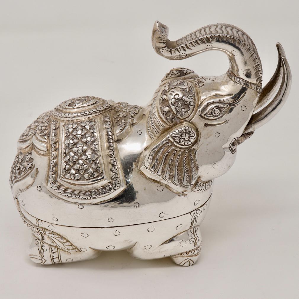 Cambodian Silver Elephant Box In New Condition For Sale In Point Richmond, CA