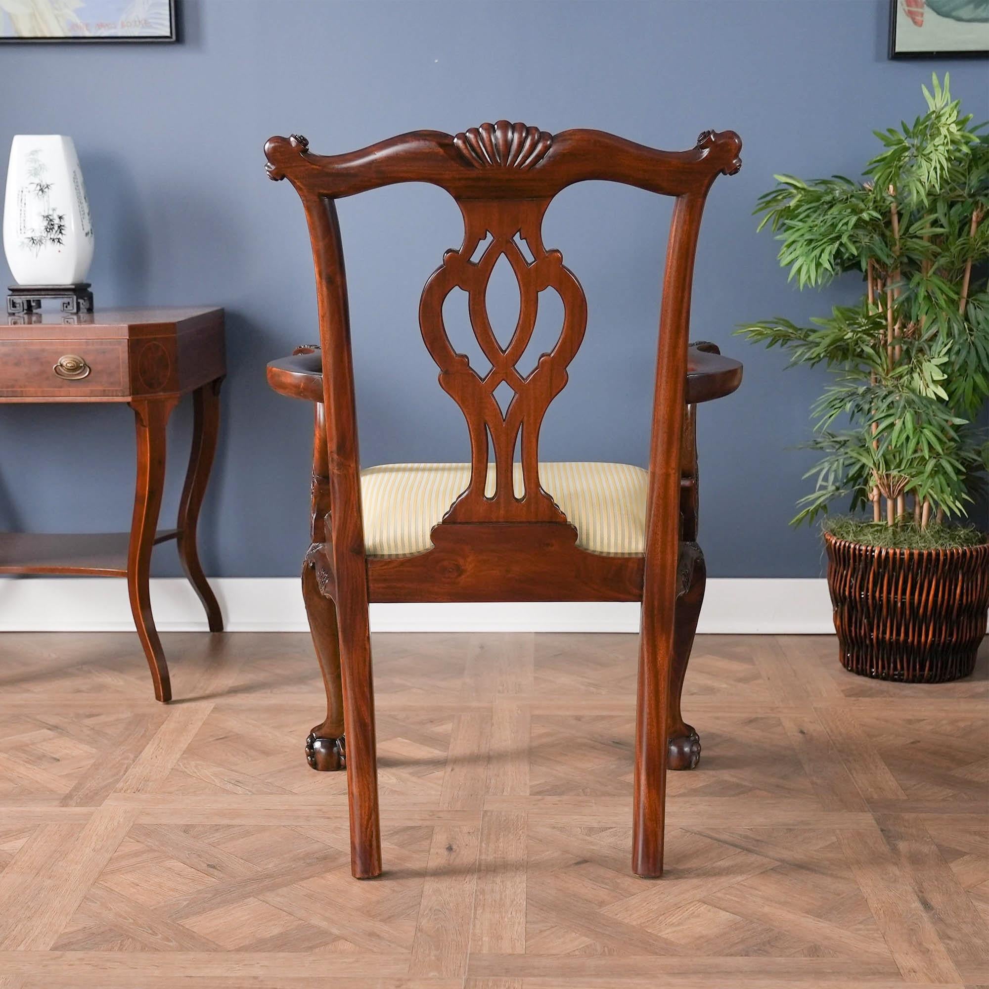 Intagliato a mano Sedie Cambridge in mogano, set da 10 in vendita