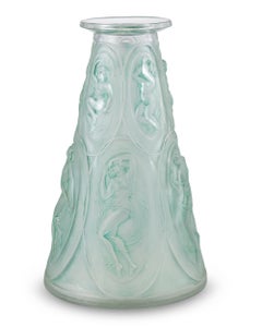 Camées Glass Vase by René Lalique