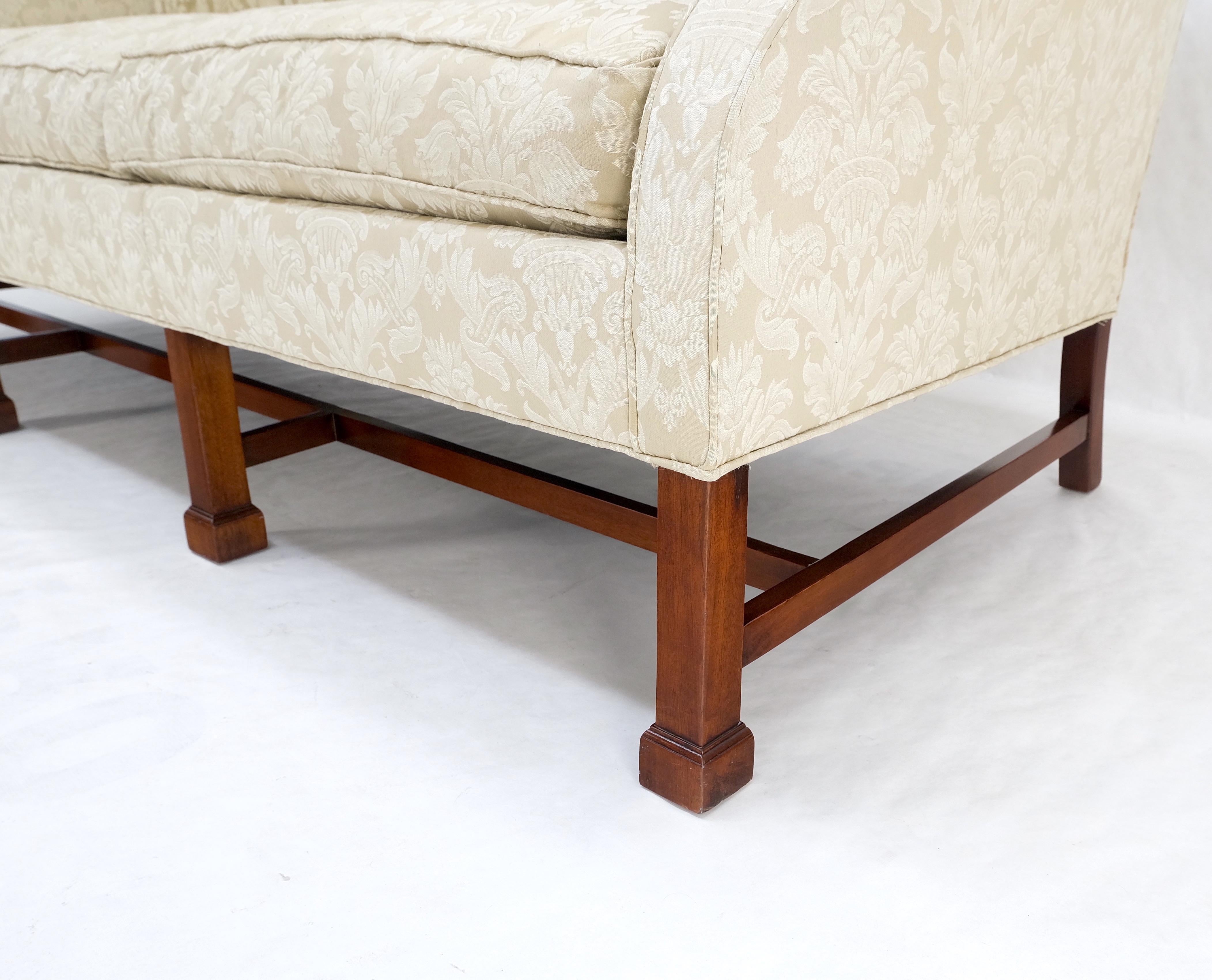 Mahagoni-Sofa mit Kamelrücken im Federal-Stil und Stretcher-Sofa MINT! (amerikanisch) im Angebot
