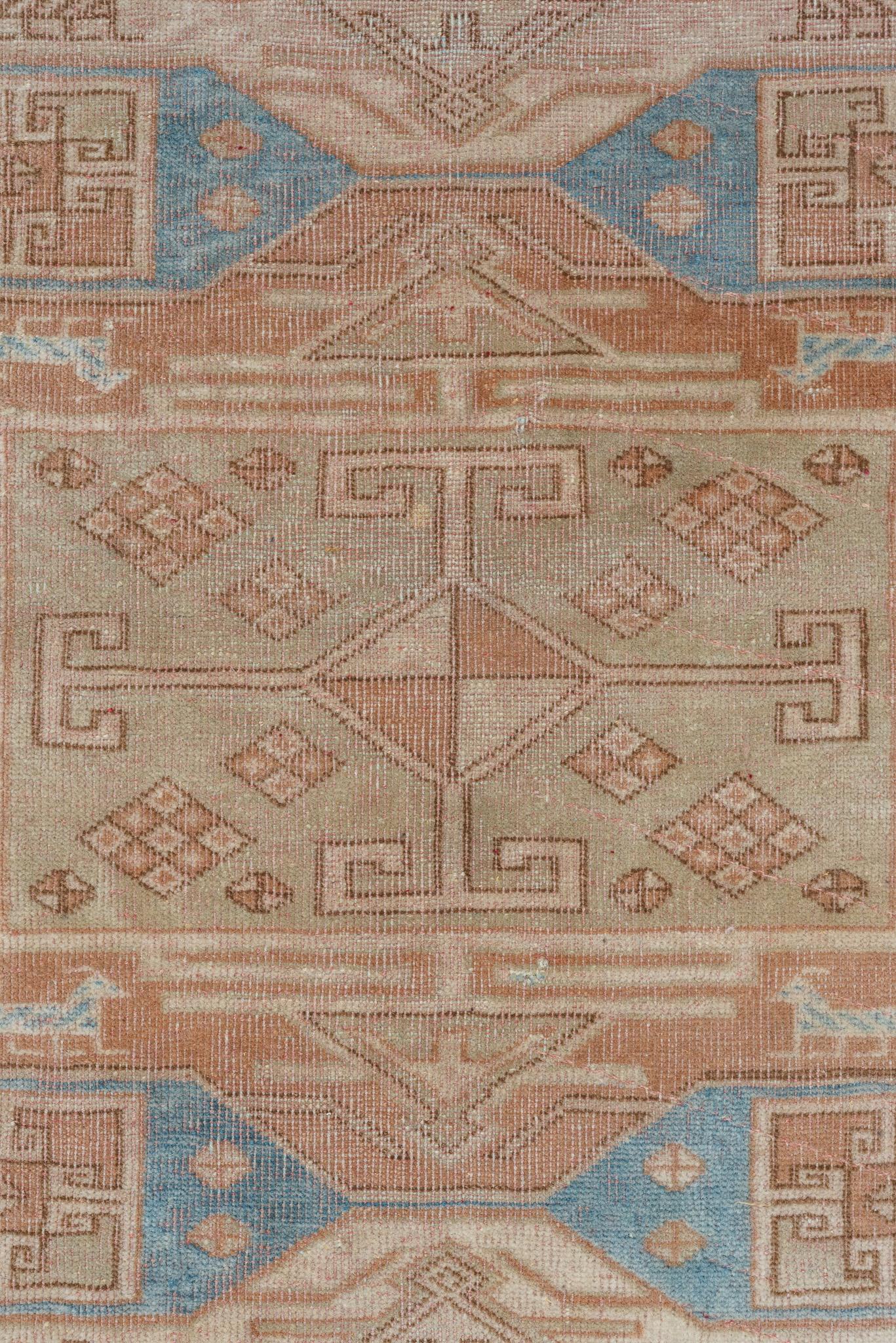 Turco Runner Oushak in marrone cammello e blu irografico in vendita